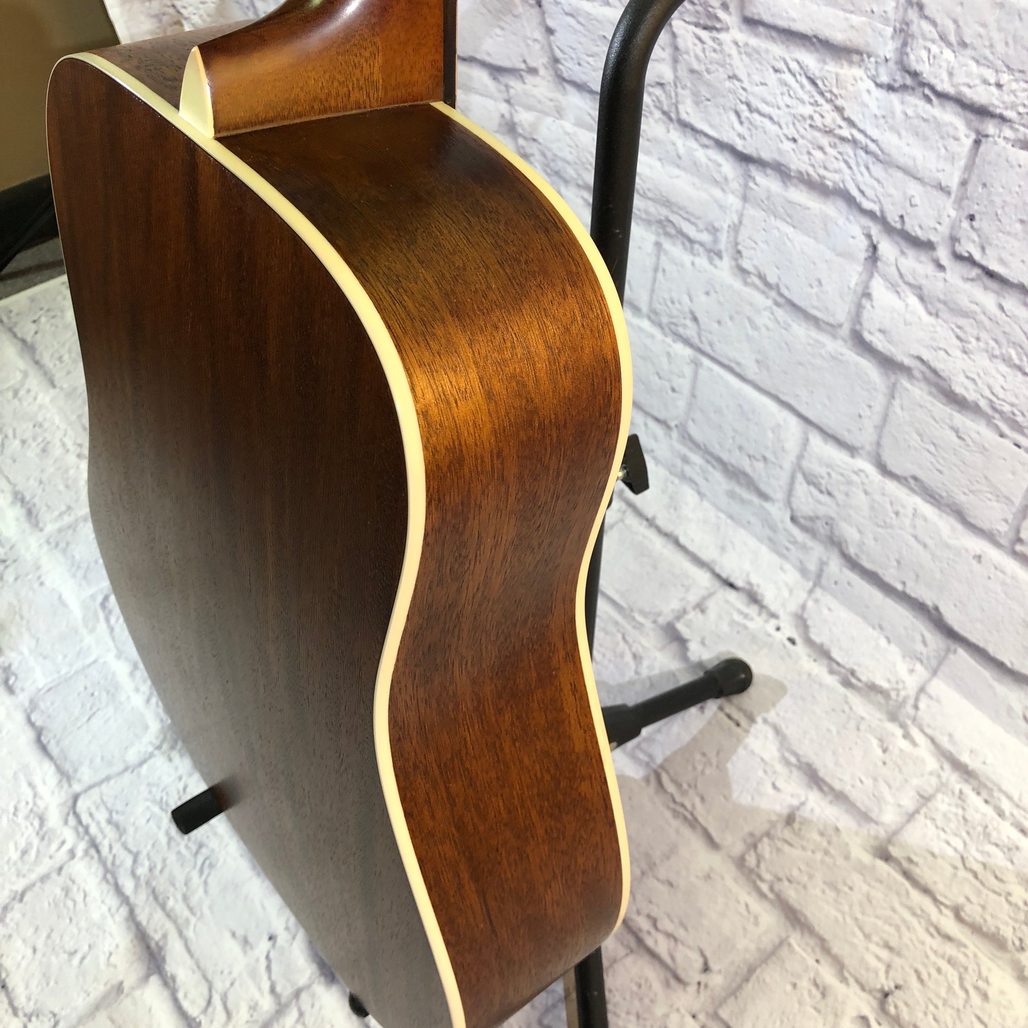Laguna LD2 O/P Acoustic Guitar