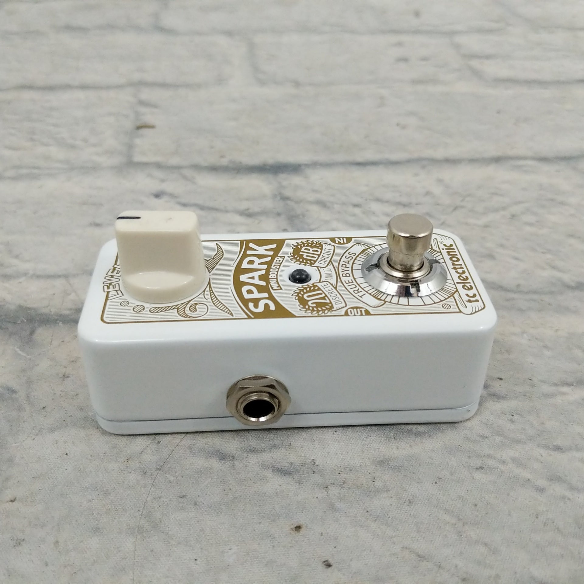 【美品】TC ELECTRONIC Spark Mini Booster TC Electronic Spark Mini Boost Pedal | Sweetwater