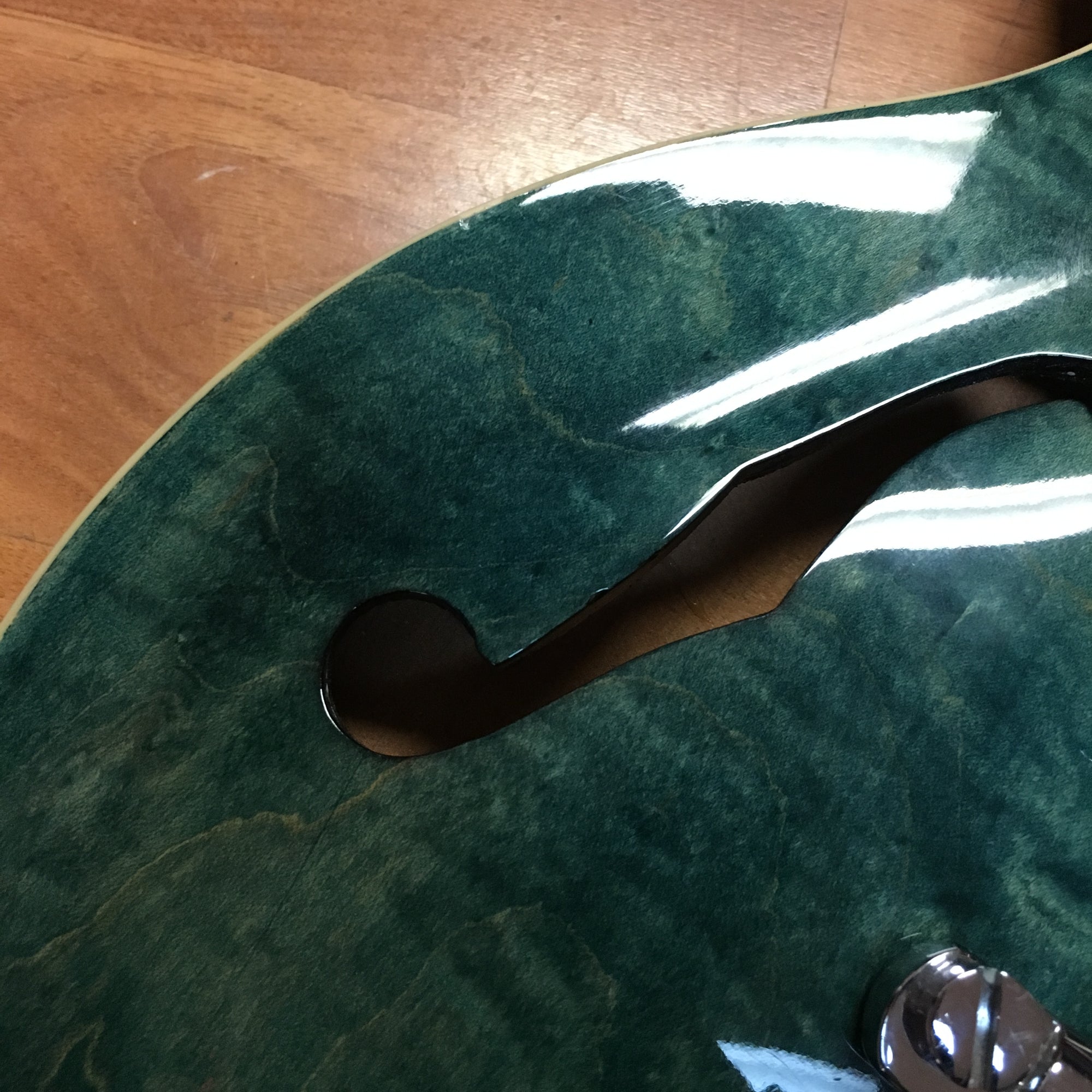 ** Gatto Thinline Semi-Hollow Electric Guitar w/ Case