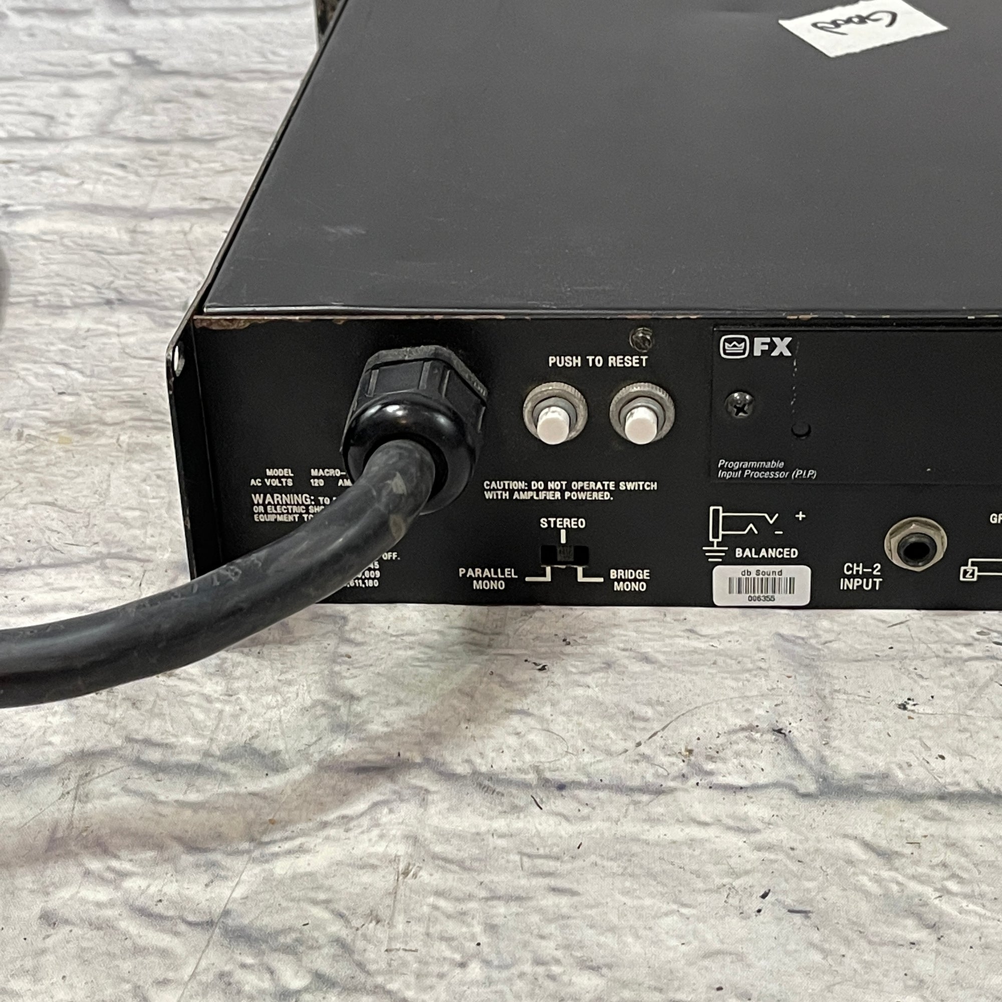 Crown Macro-Tech 2400 Power Amp
