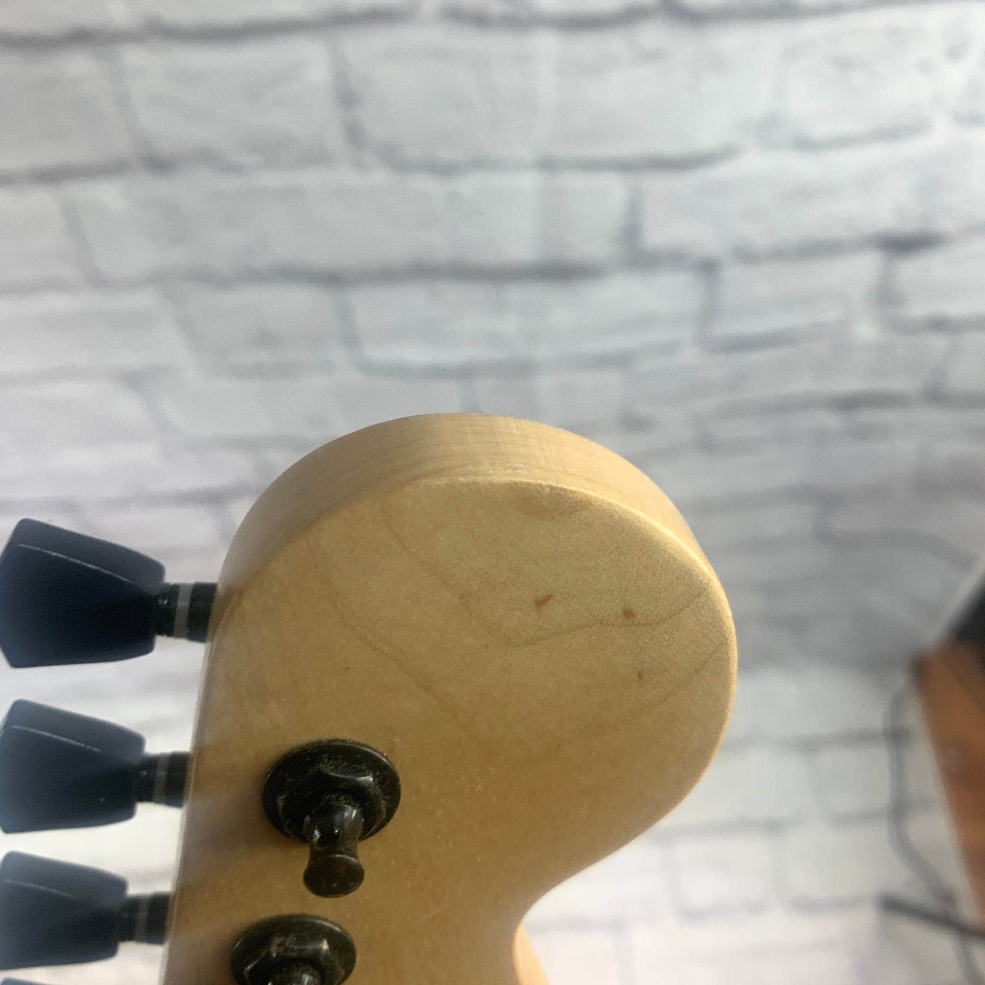 Unknown 22 Fret Maple Guitar neck w/ Tuners