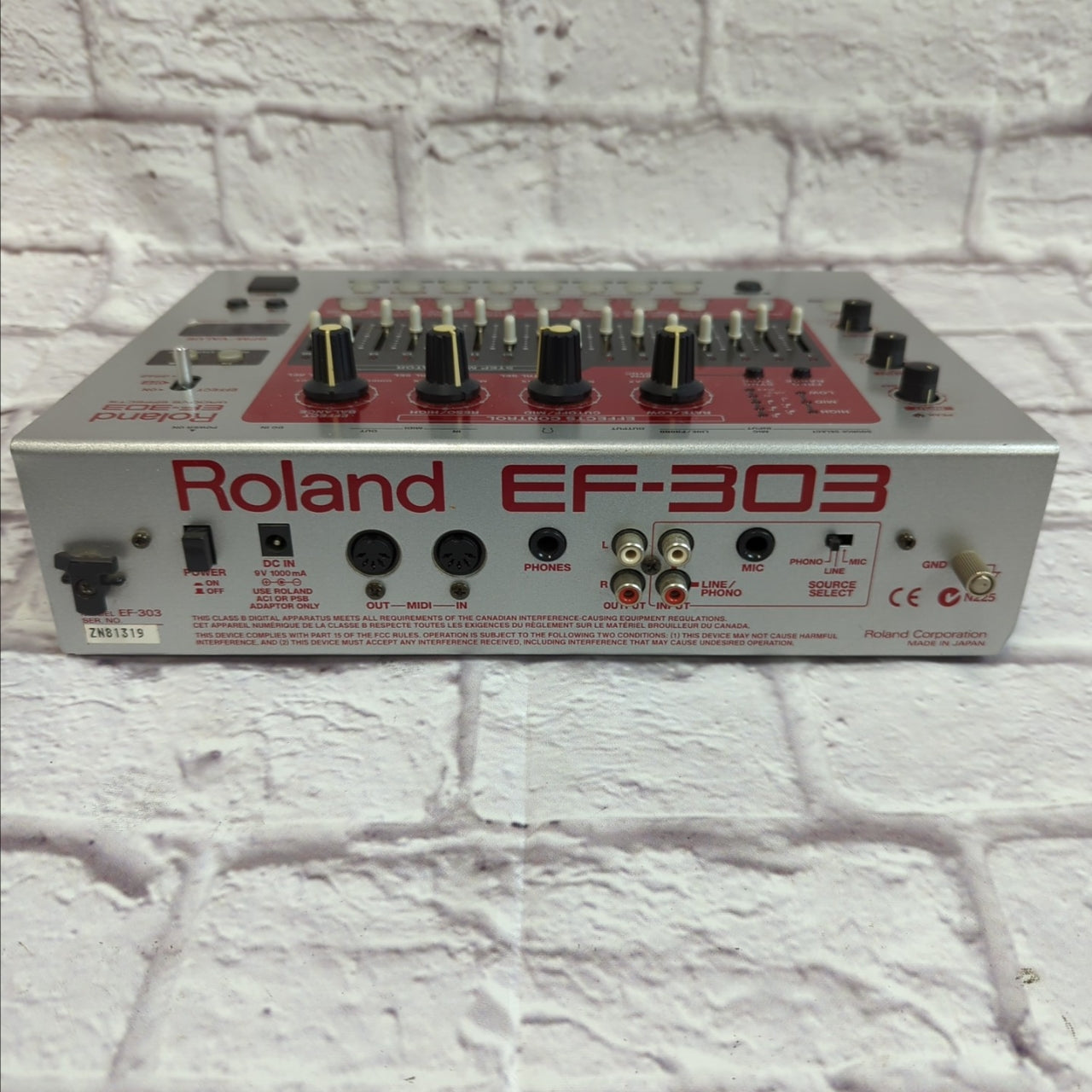 Roland EF-303 Groovebox Synthesizer Drum Machine