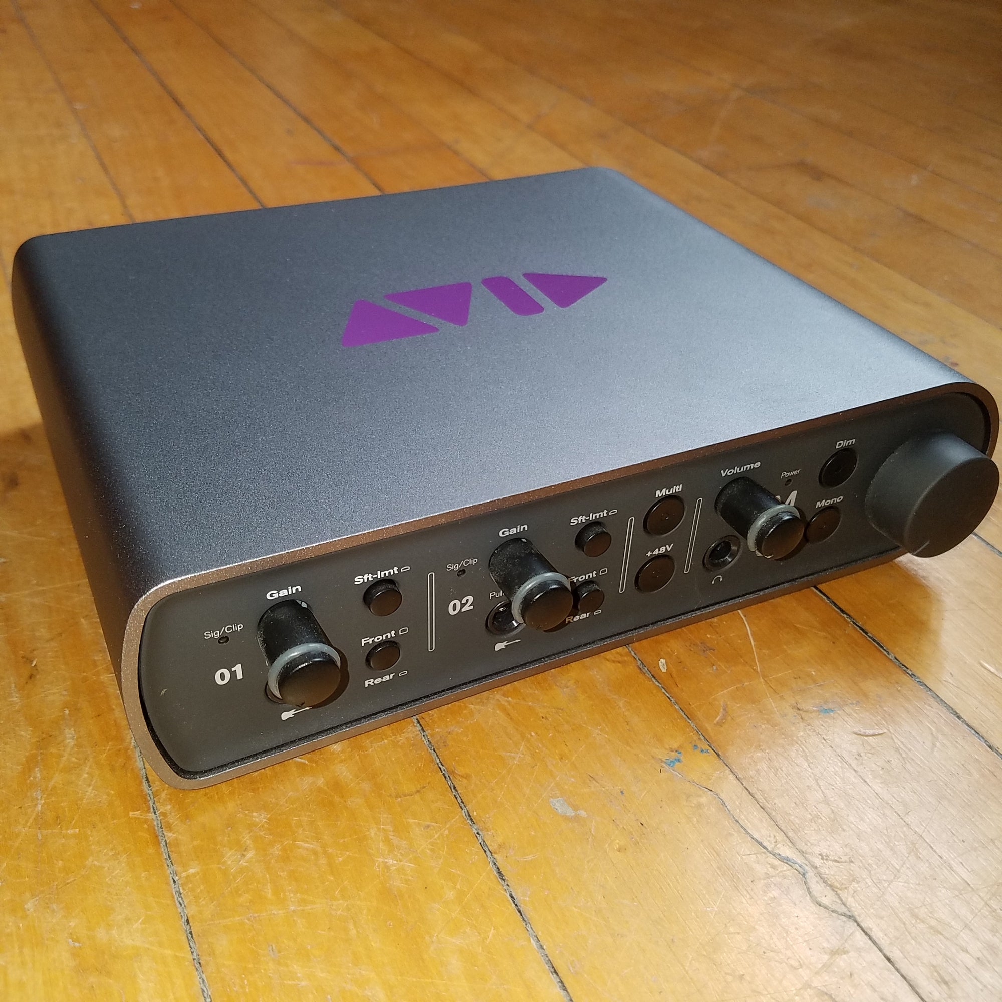 Avid MBOX 4X4 Audio Interface for Mac and Windows