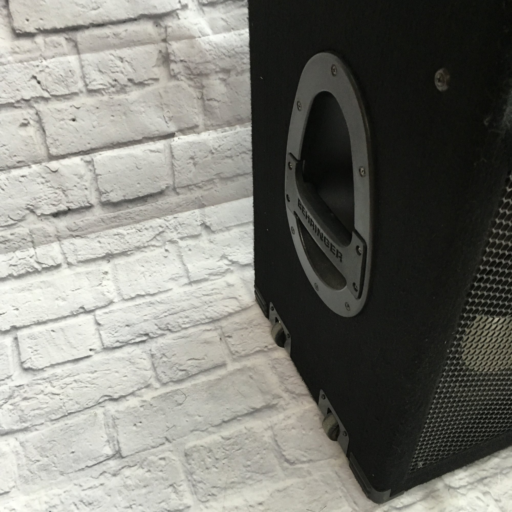 Behringer BX4210A Bass Combo Amp