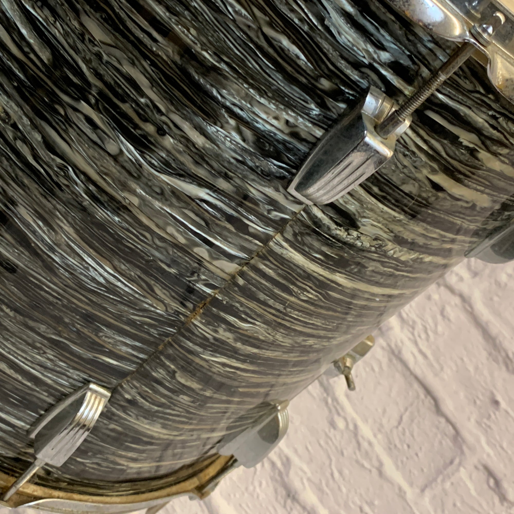 1960s Ludwig 16" Floor Tom Black Oyster Pearl