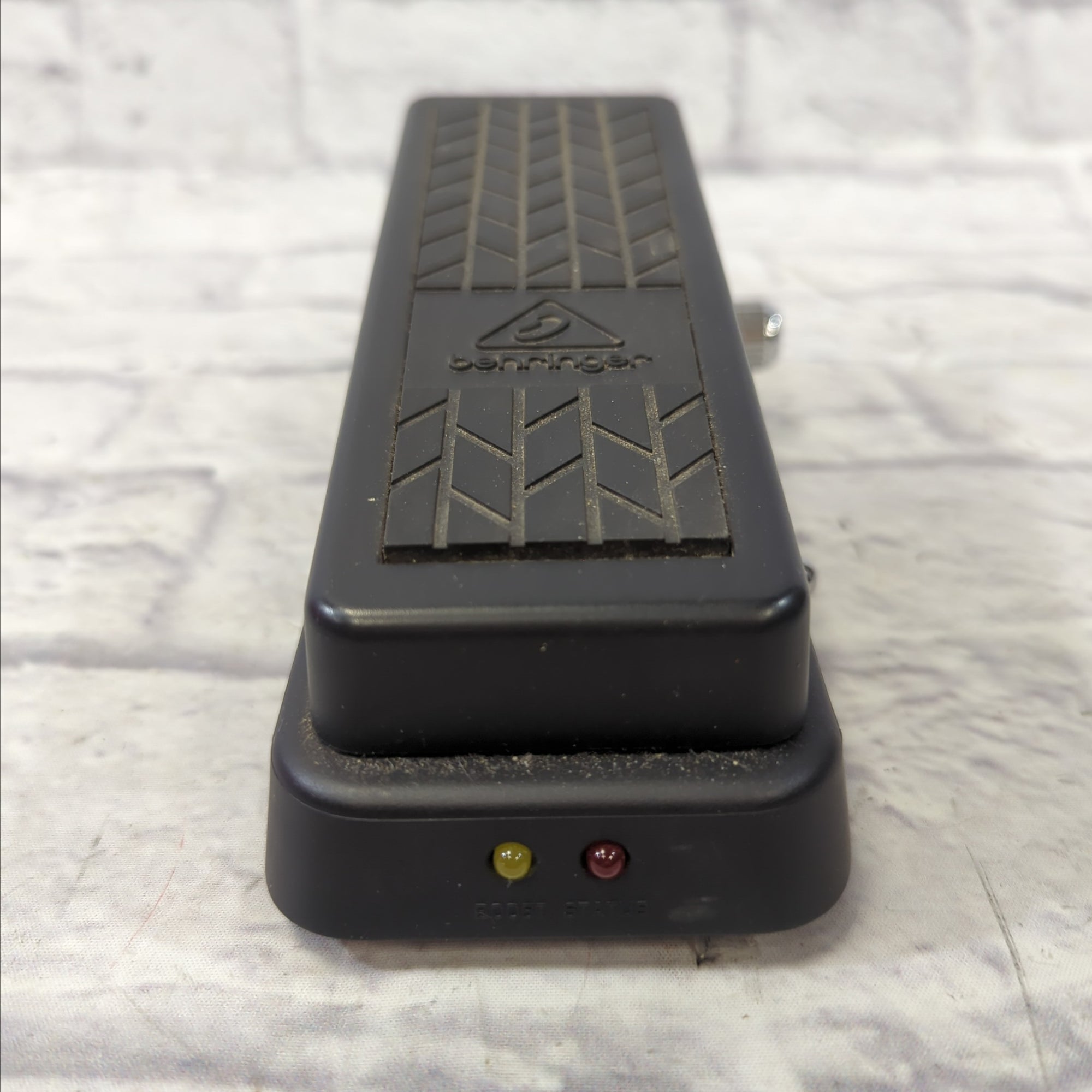 Behringer Hellbabe HB01 Wah Wah Pedal - Evolution Music