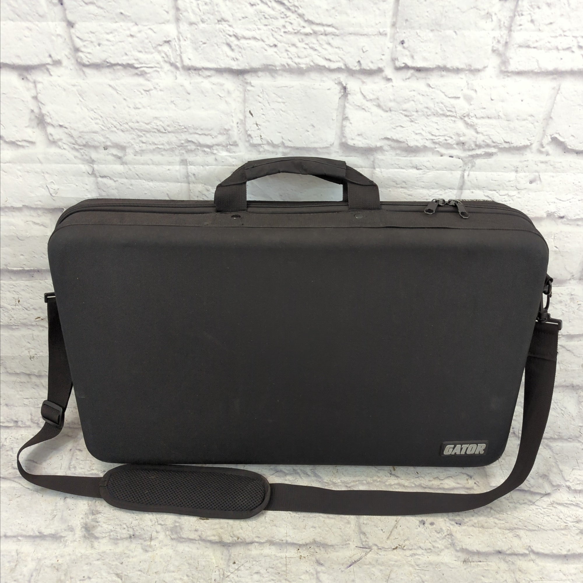 Gator GU-EVA-2314-3 Medium EVA DJ Controller Case