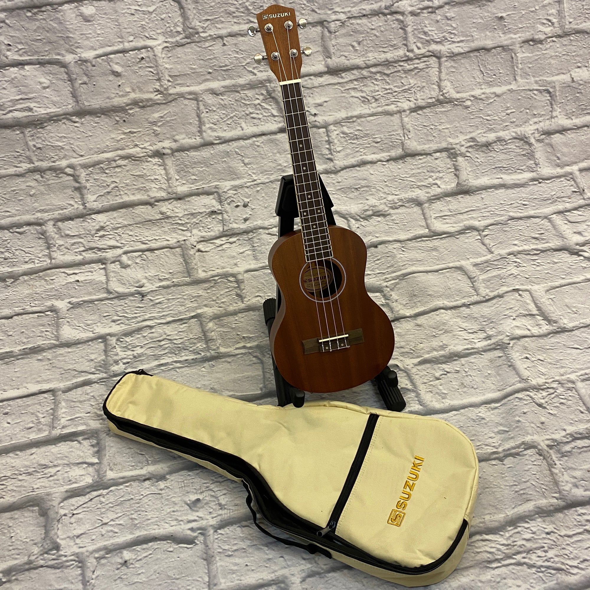 Suzuki SUKT-MH Tenor Ukulele
