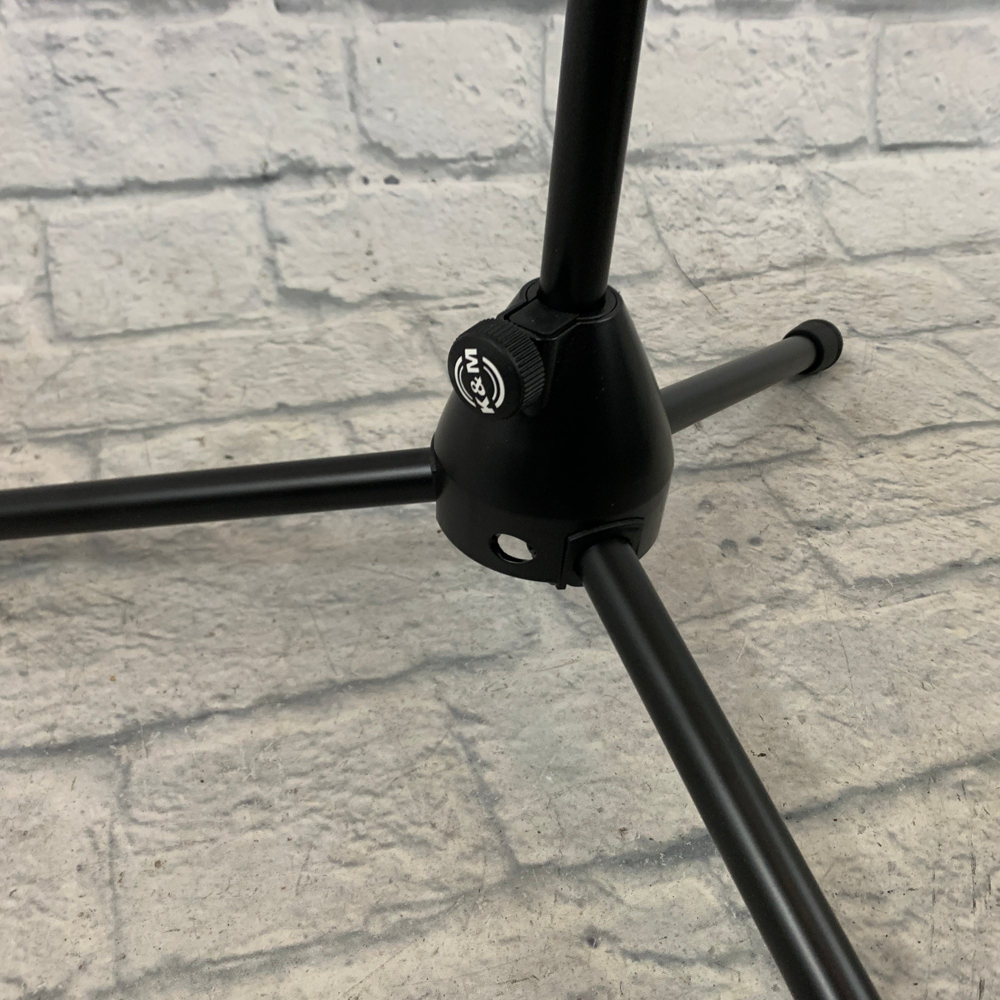 K&M 5/8" Amp Mic Boom Stand