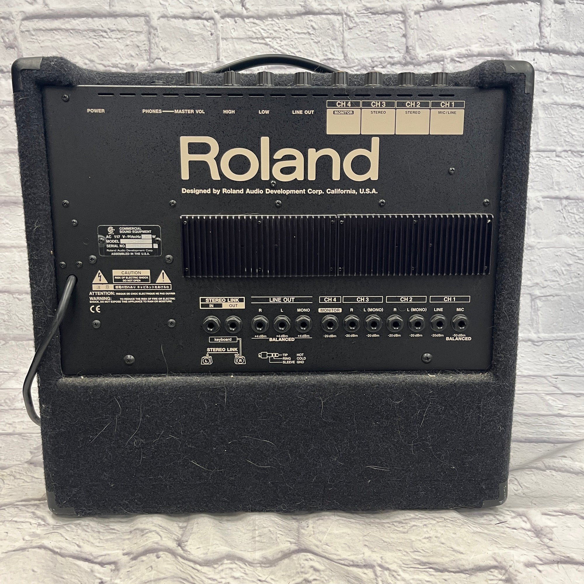 Roland KC-300 Keyboard Amplifier - Evolution Music