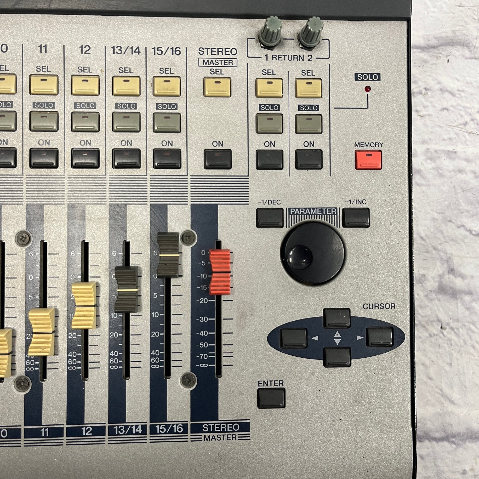 Yamaha 01V Digital Mixer - Evolution Music