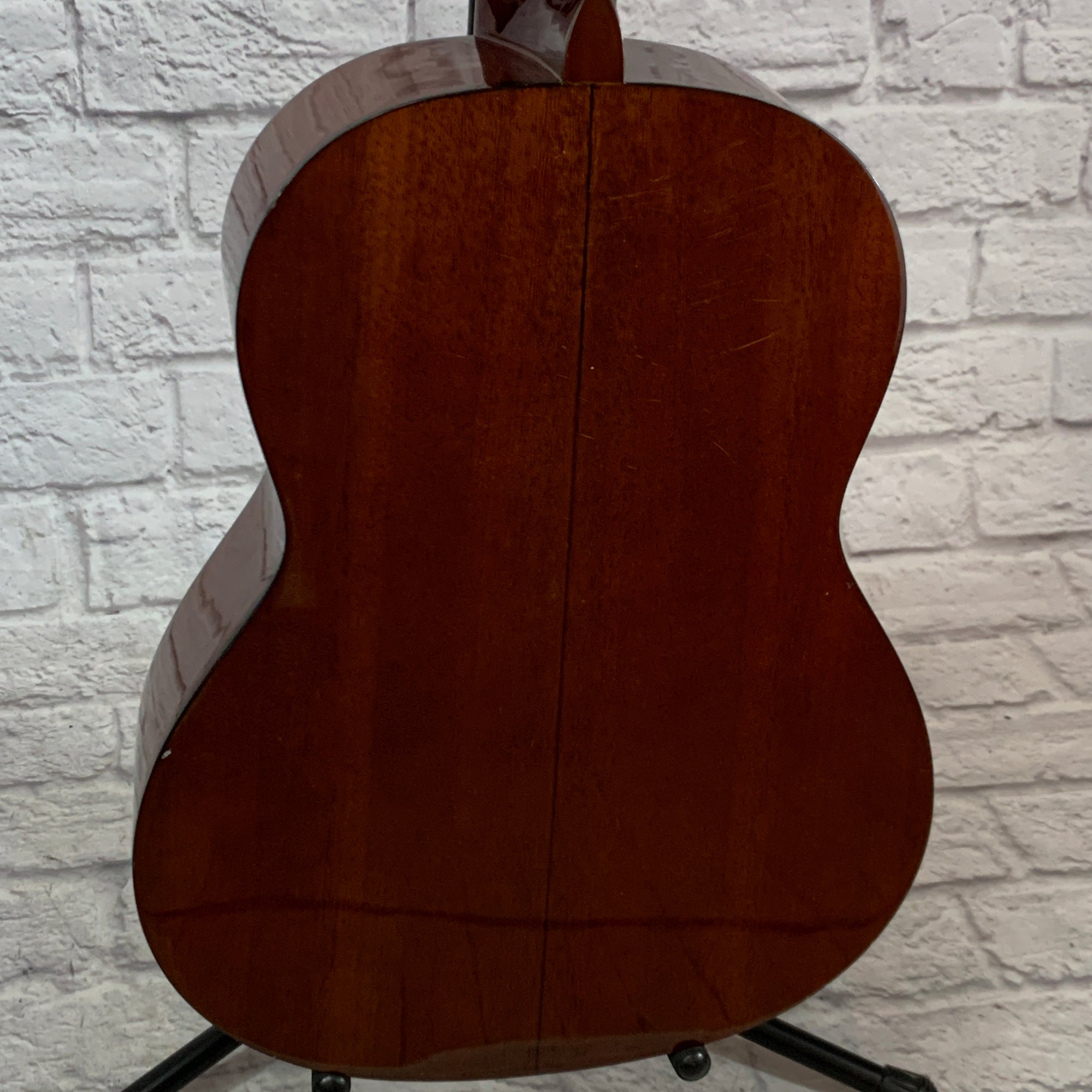 Jasmine by Takamine C-26 Classical Guitar - Evolution Music