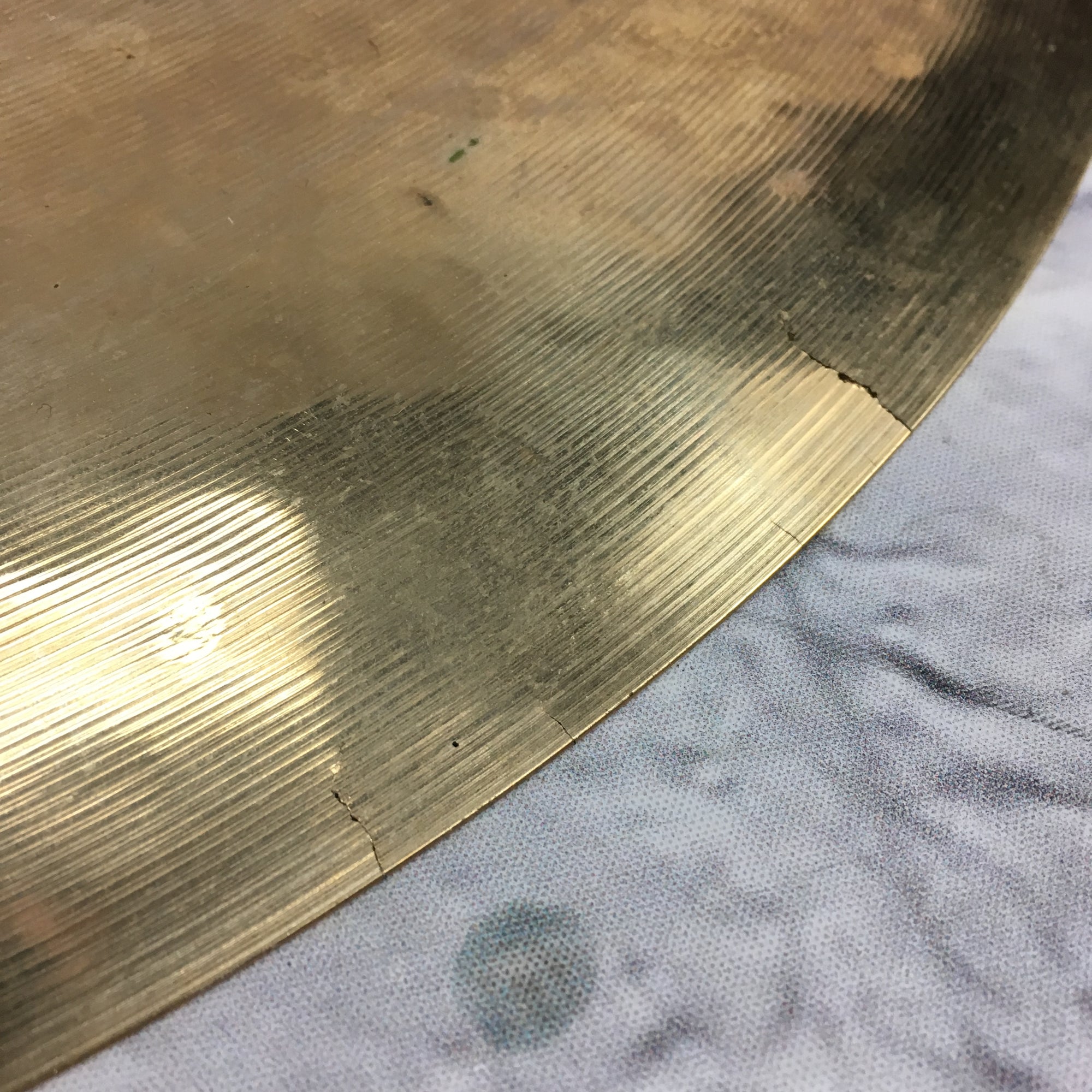 Zildjian K Custom 18in Fast Crash *Multiple Cracks From Edge*