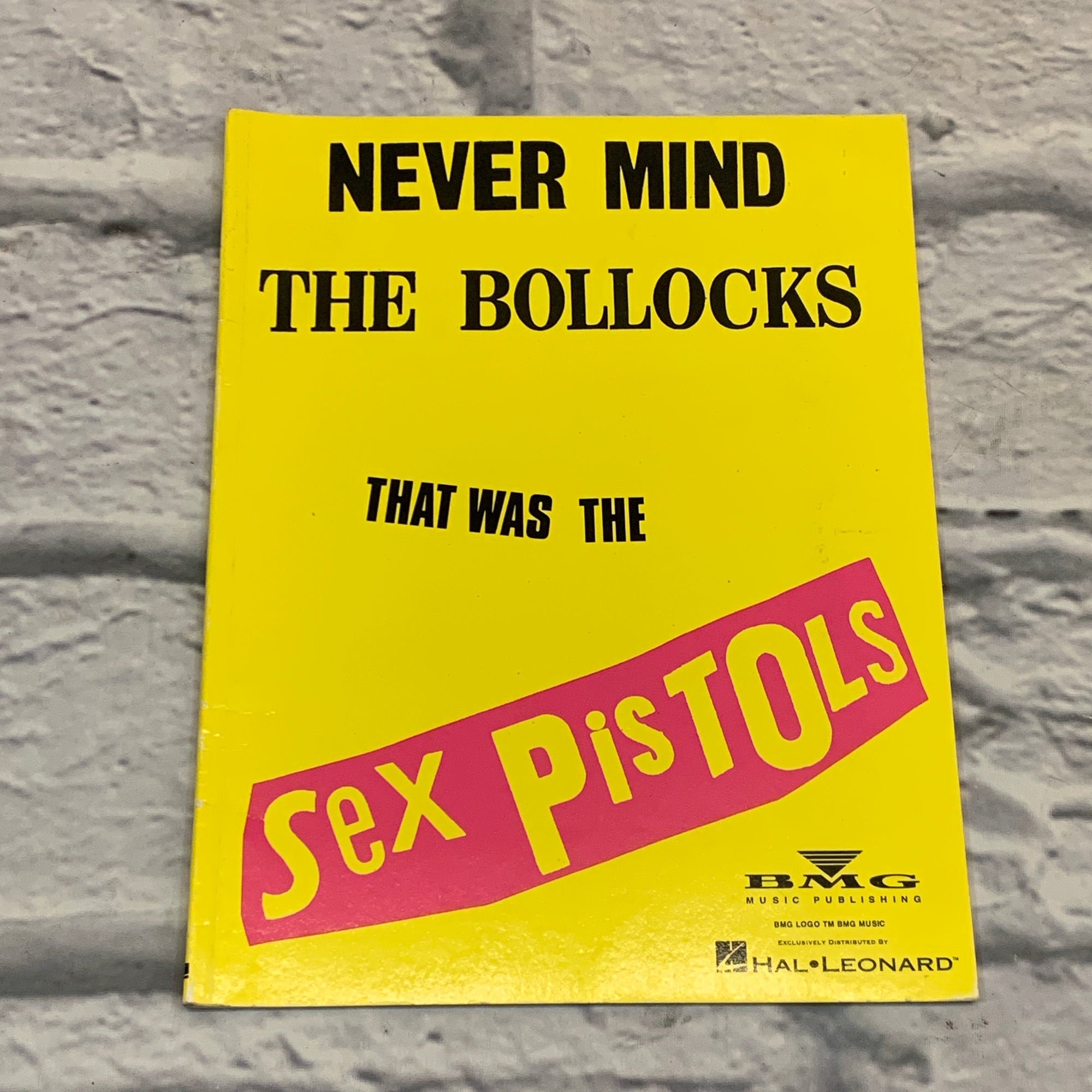 Hal Leonard Never Mind the Bollocks Piano/Guitar/Vocal Book