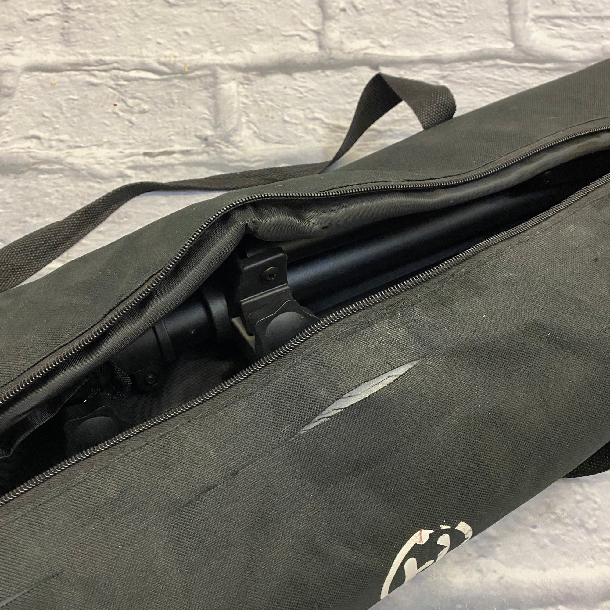 Harbinger Speaker Stands w/ Carrying Bag
