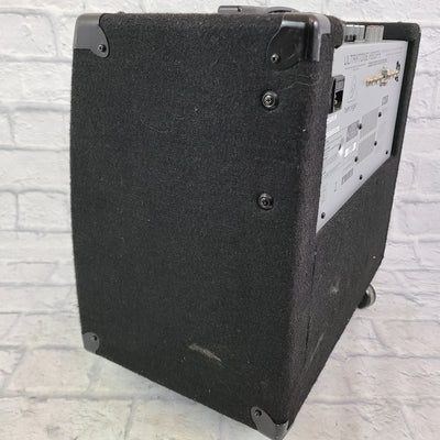 Behringer Ultratone X900FX Portable PA / Keyboard Amplifier