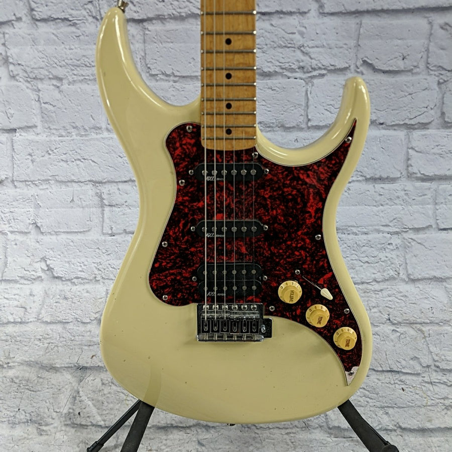 AXL Strat Style Cream HSS Electric Guitar