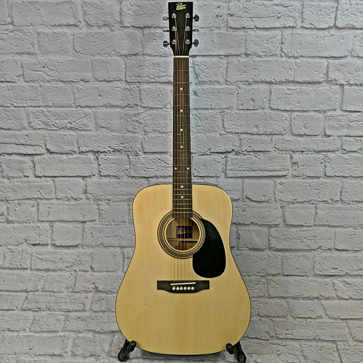 Rogue RA-090-NA Acoustic Guitar Natural as-is