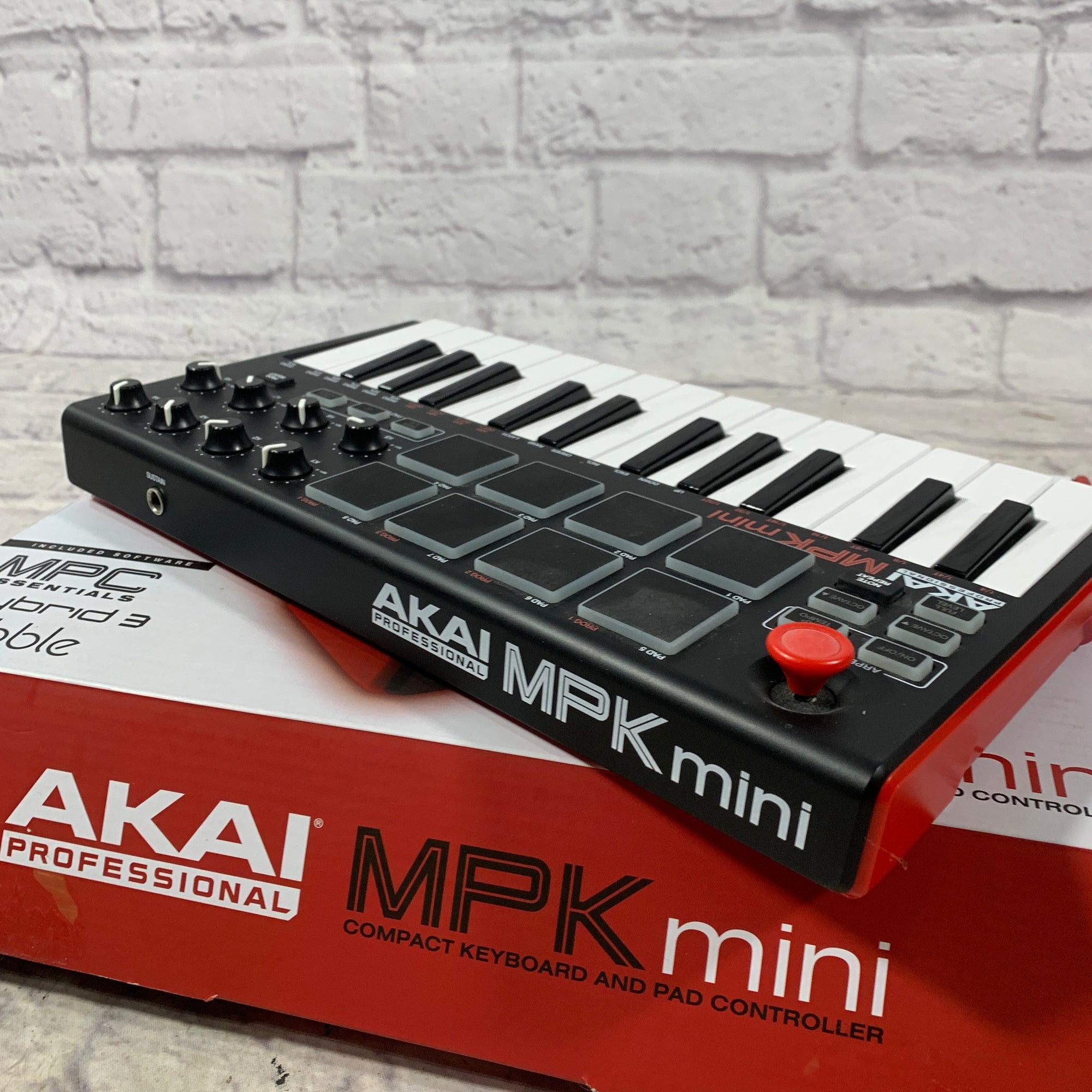 Akai MPK Mini Controller