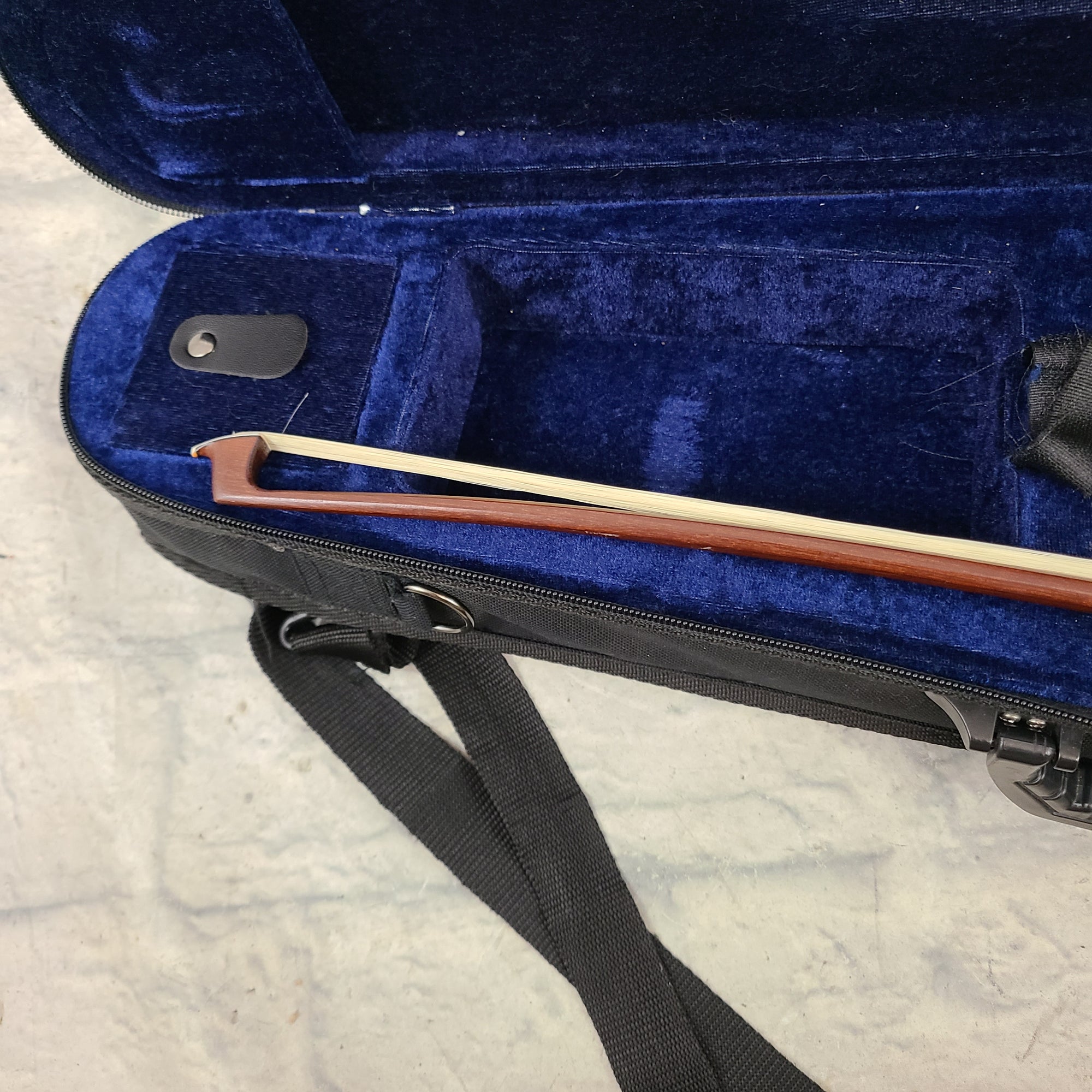 Maestro by Amati 1/10 Scale Violin w/ Bow & Case