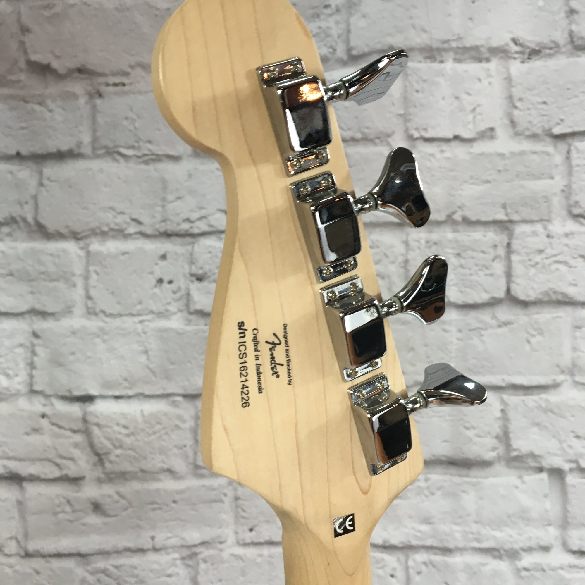 Squier Bronco Short Scale Bass