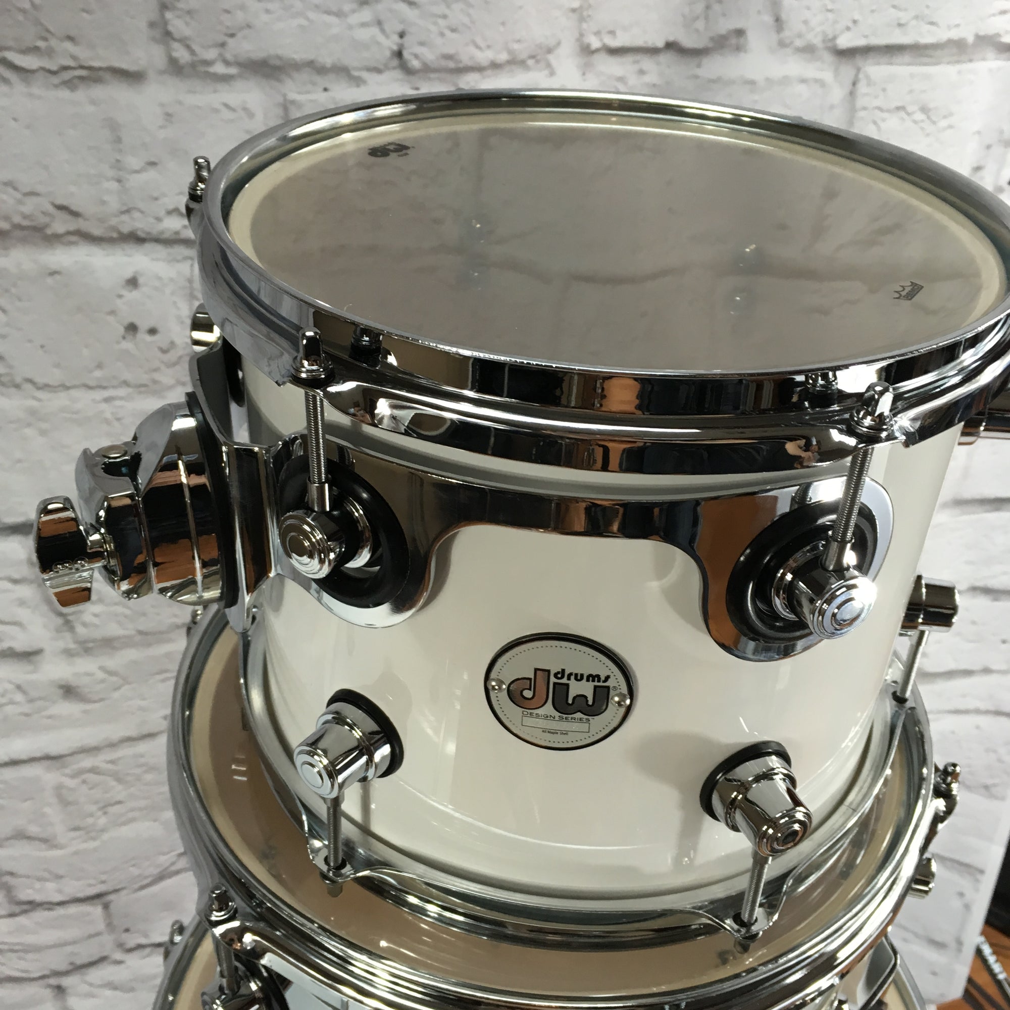 DW Design Series White 4 Piece Drum Set
