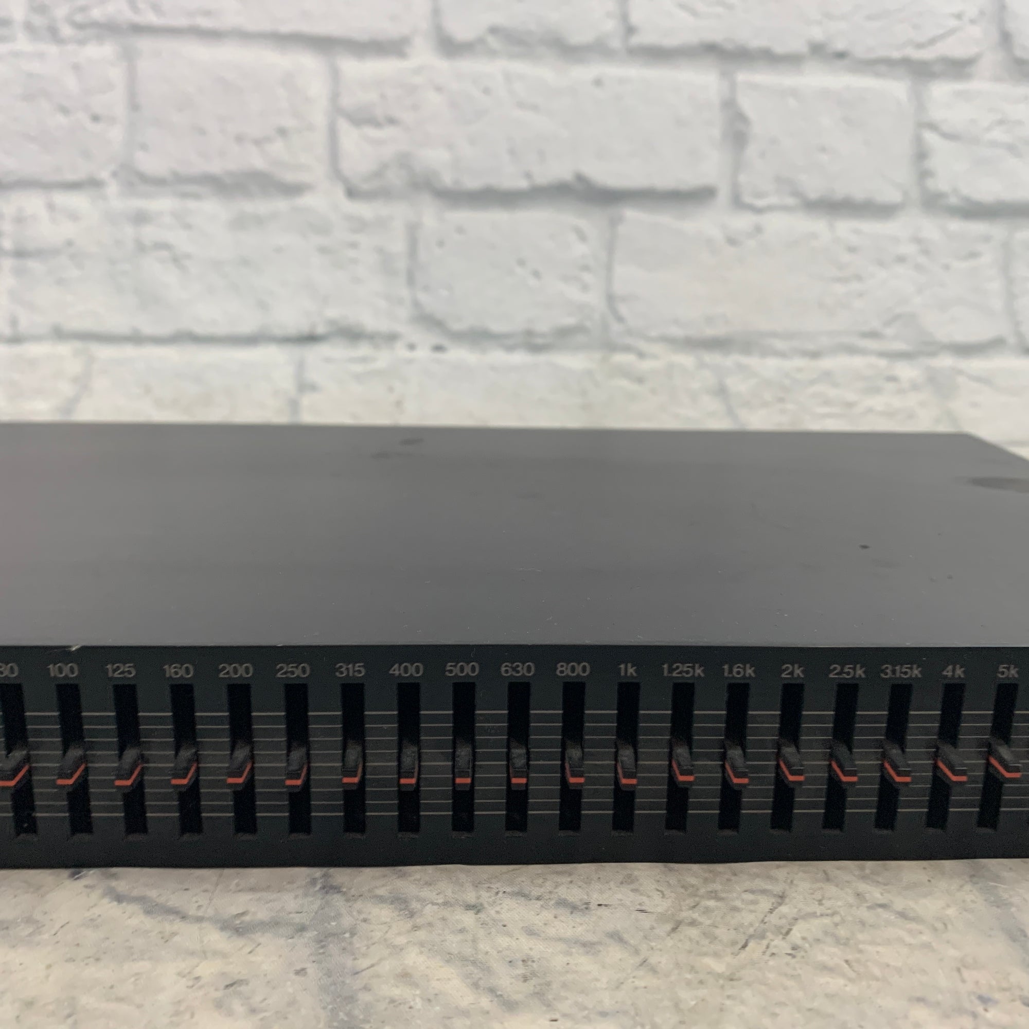 Yamaha GQ1031 Rackmount Graphic EQ
