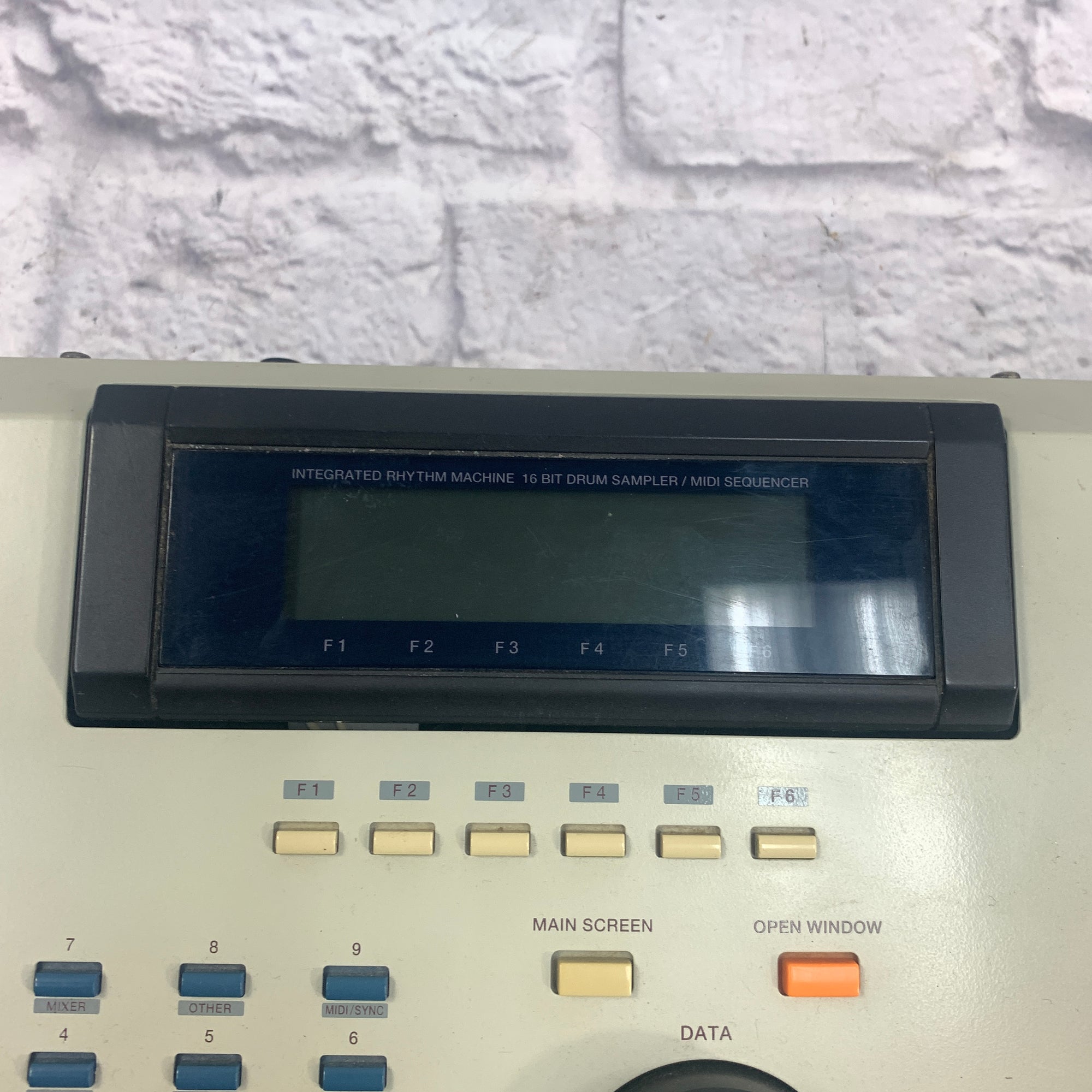 Akai MPC 2000 XL Production Center  with 8 outputs