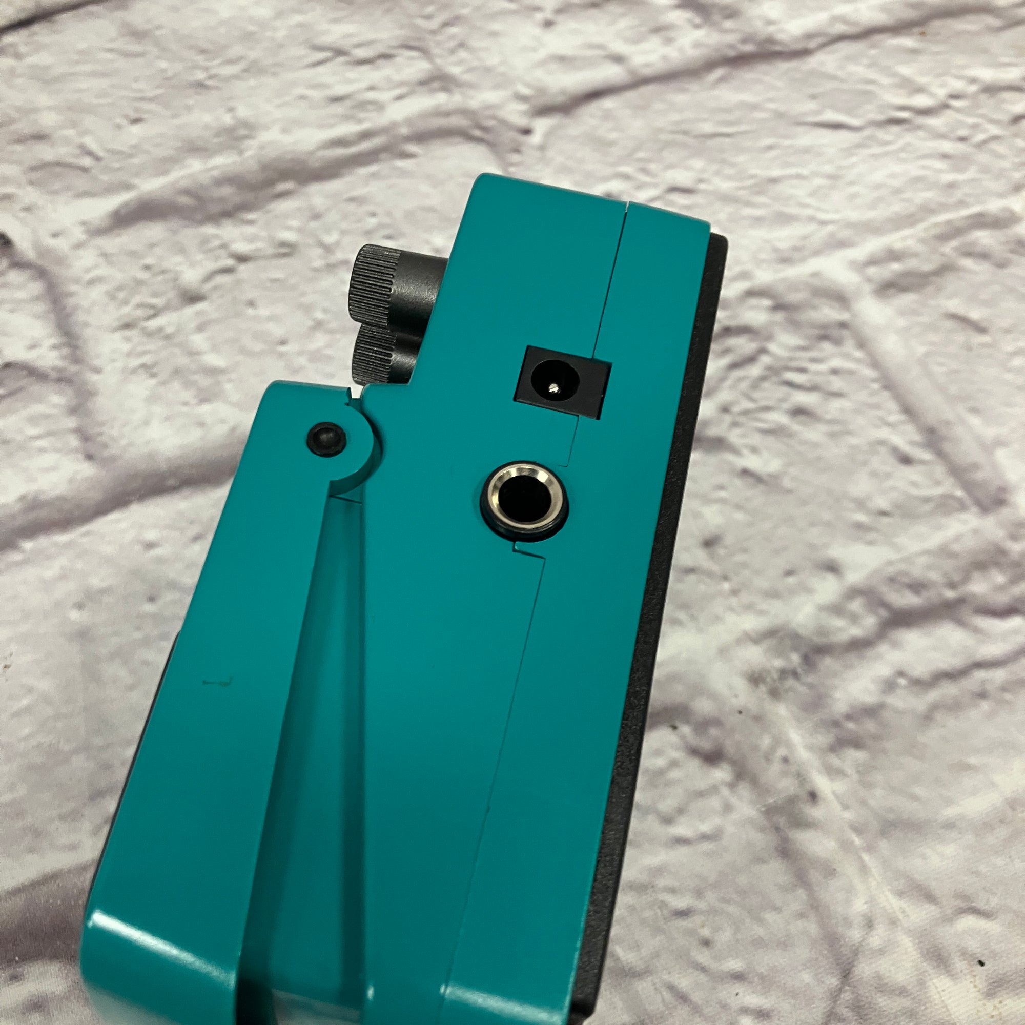 Behringer CS400 Compressor Sustainer Pedal