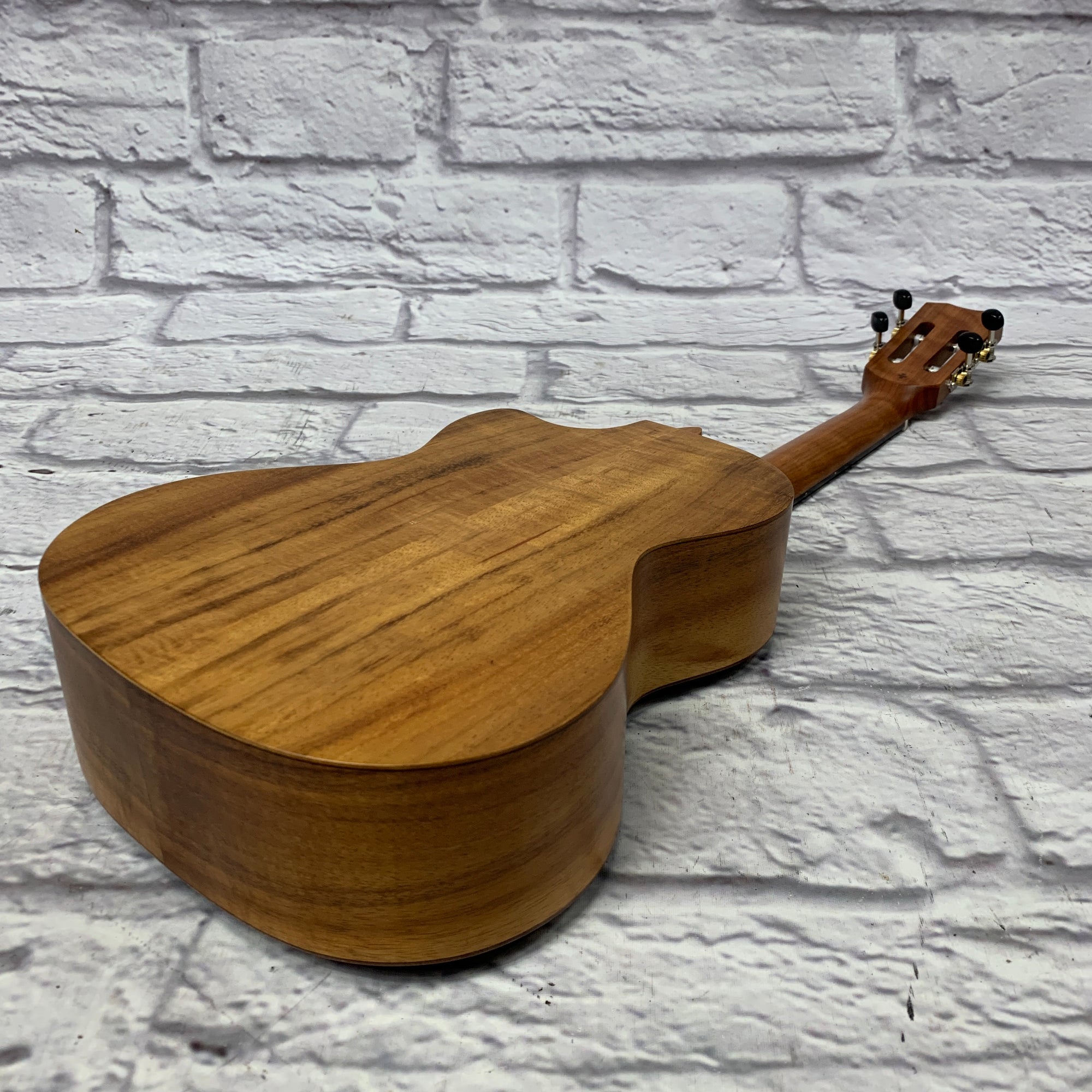 Fender California Coast Rincon Tenor Ukulele Ukuleles Evolution Music