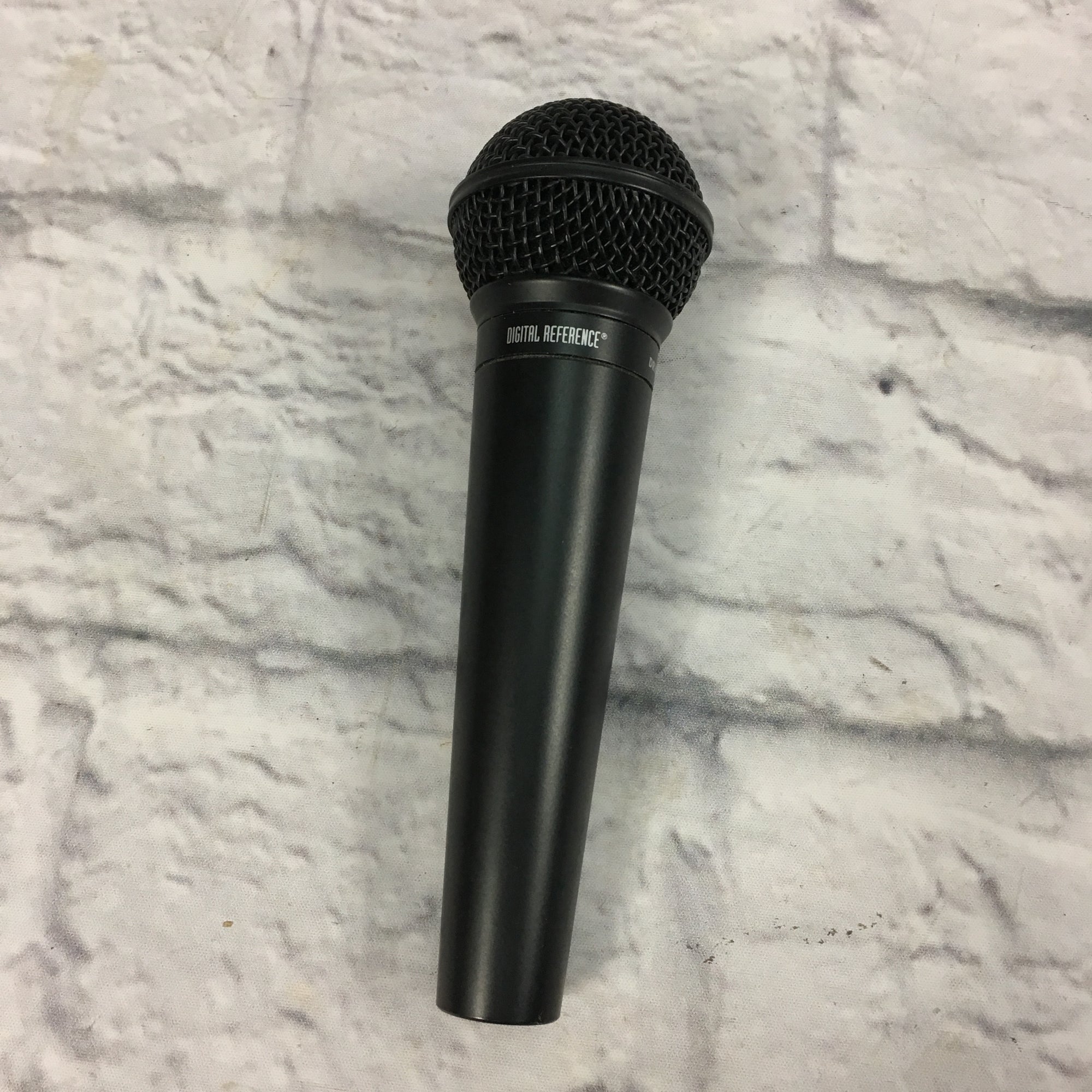 Digital Reference DRV100 Dynamic Microphone
