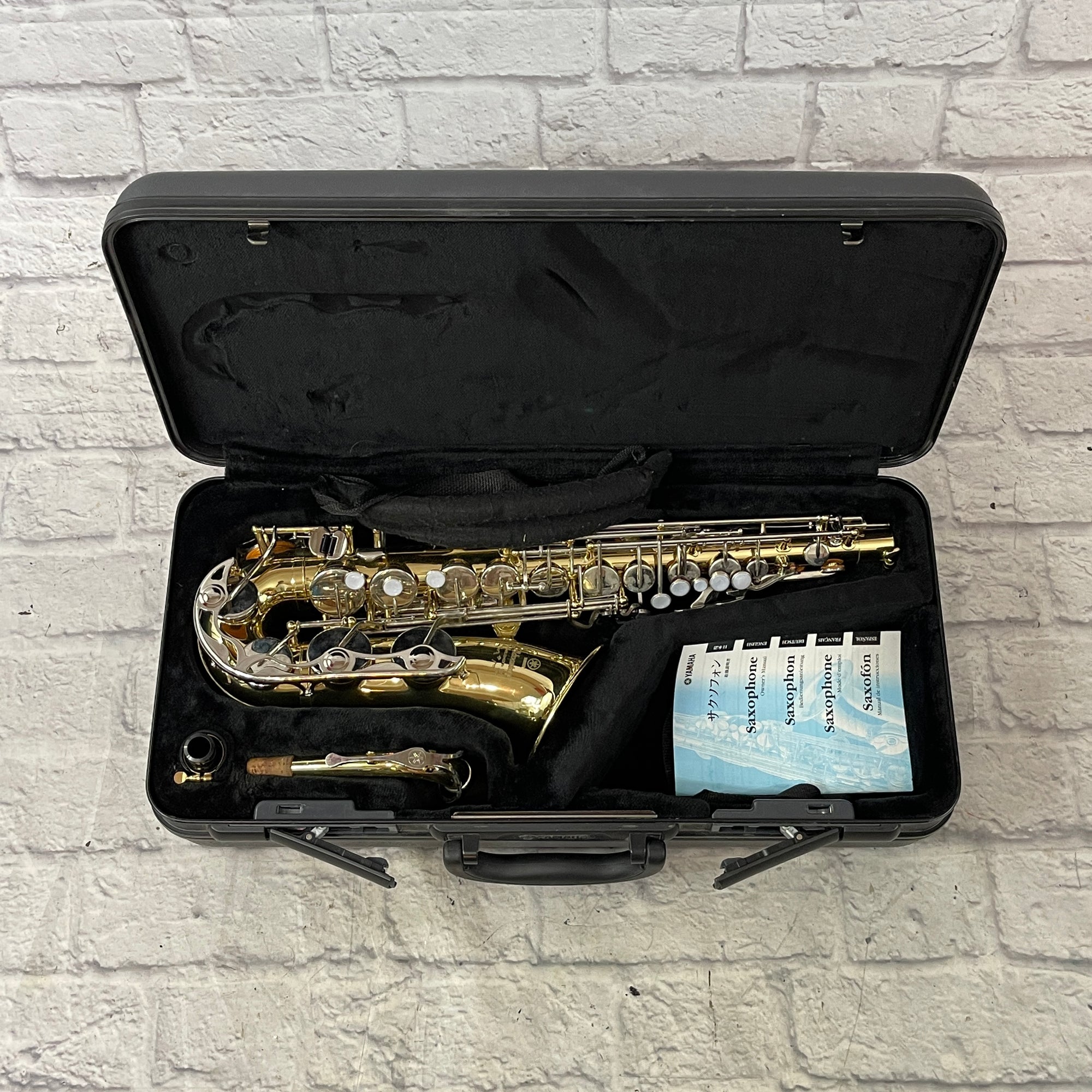 Yamaha YAS-200AD Saxophone w/ case