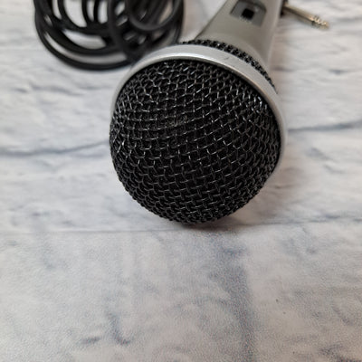 No Name microphone with attached 1/4 cable