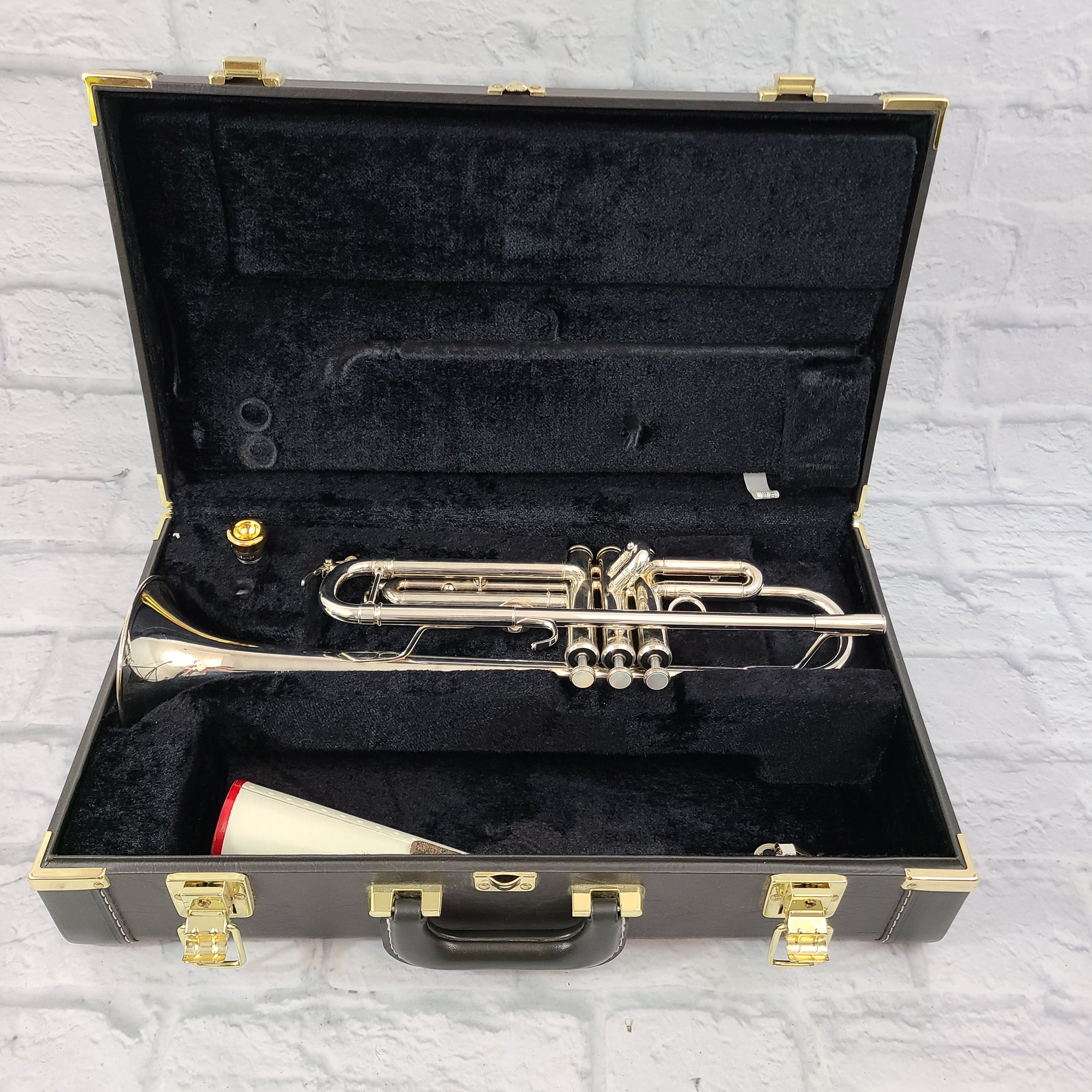 Yamaha trumpet online case