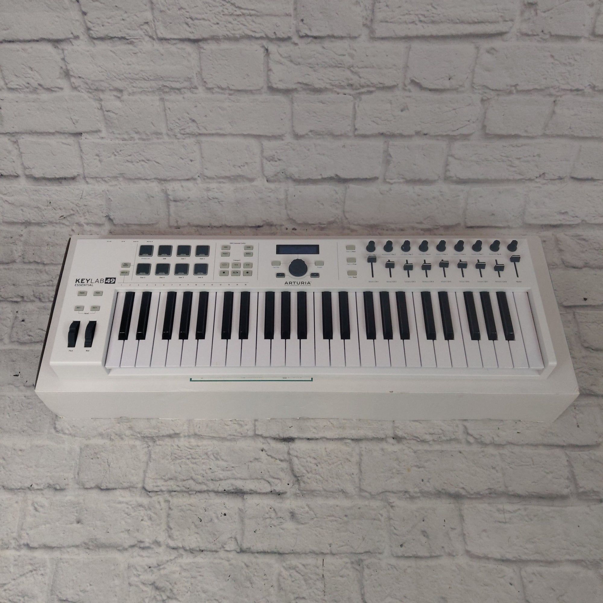 Arturia Keylab Essential 49 Midi Keyboard