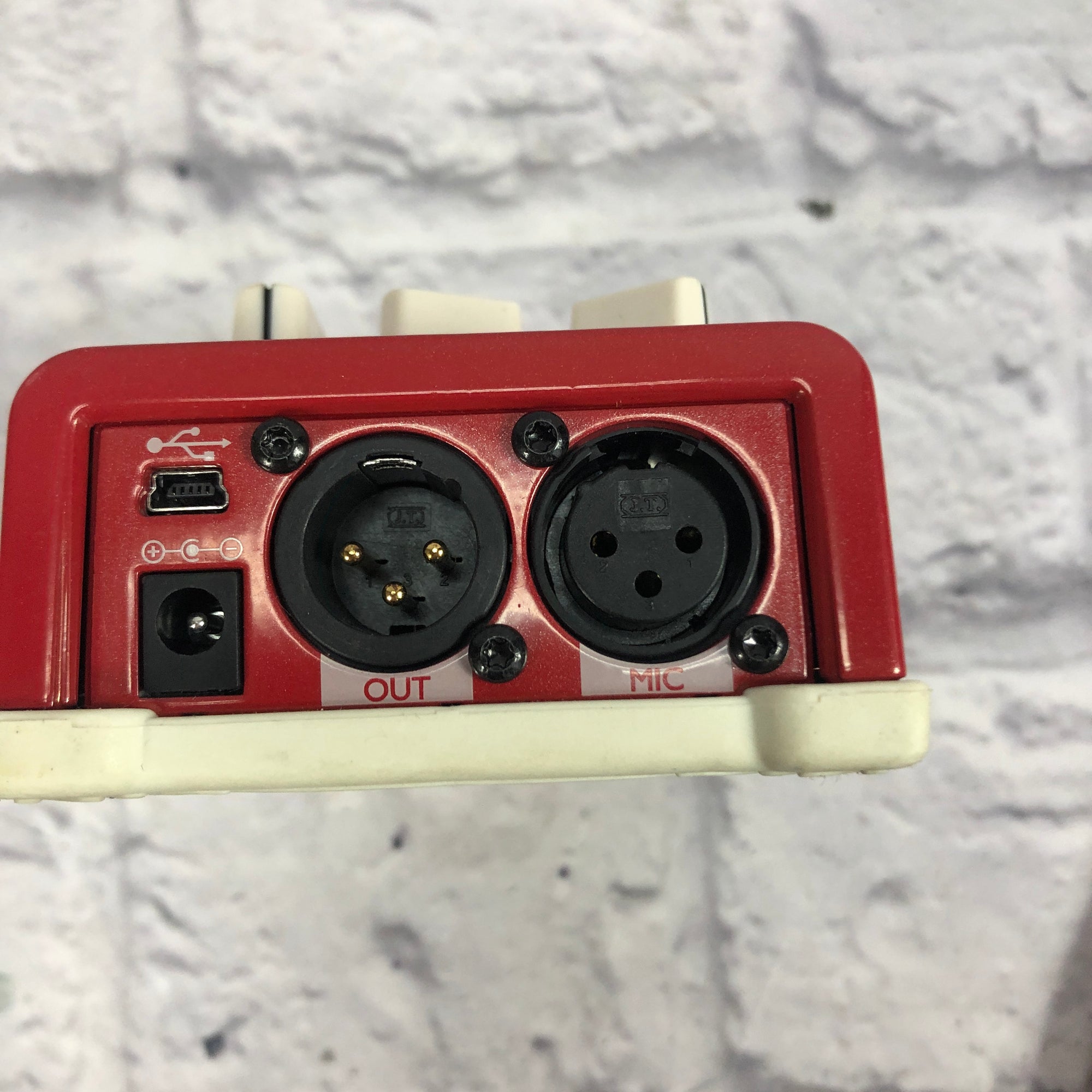 TC Helicon Mic Mechanic Vocal Effects Pedal - Evolution Music