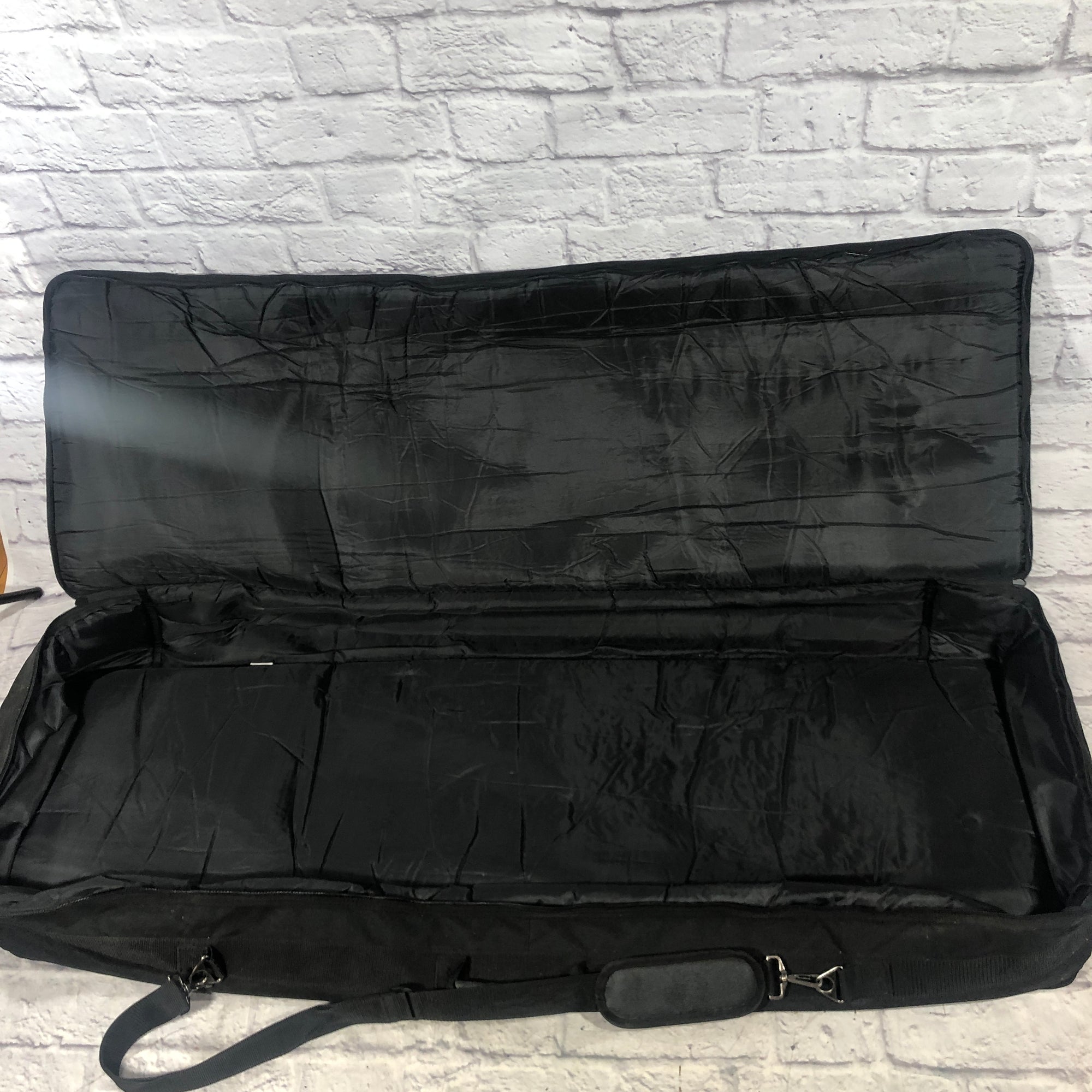 Road Runner RK5117 76-Key Keyboard Bag