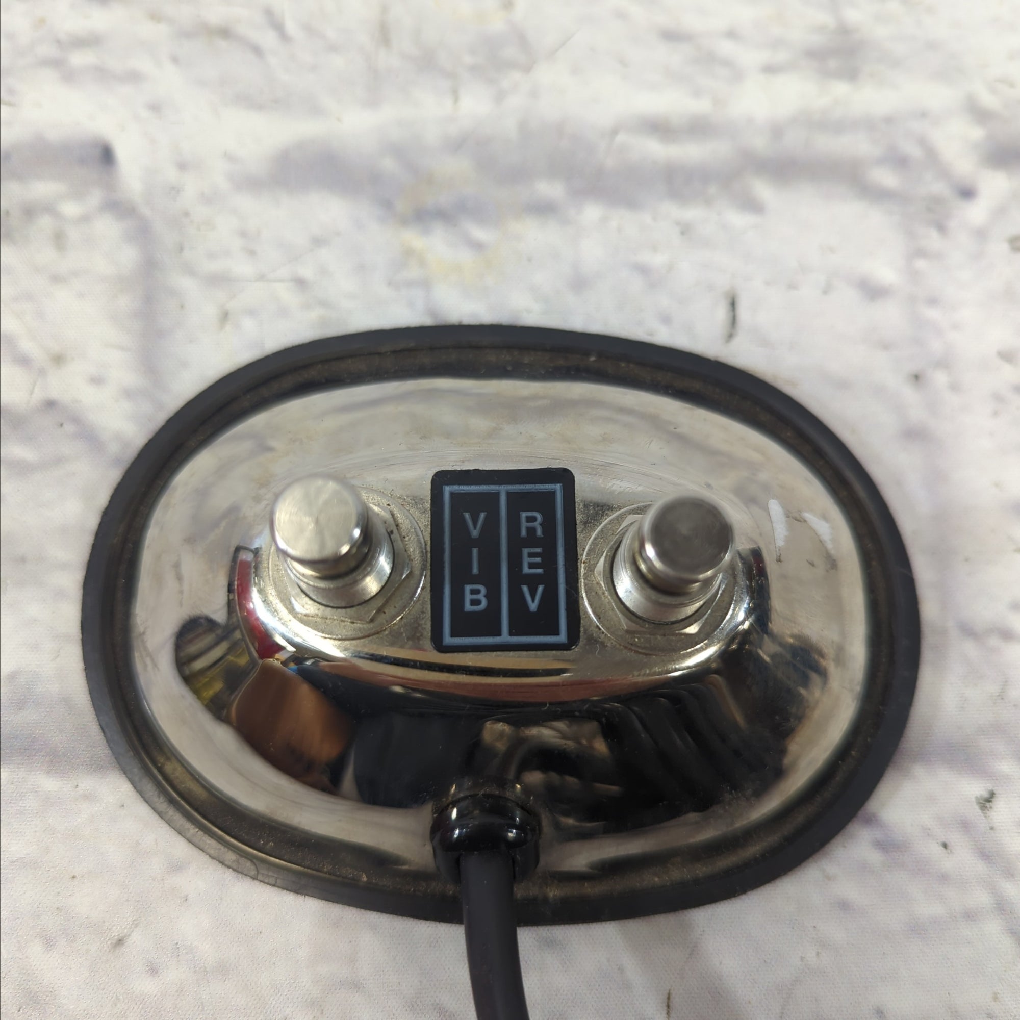 Fender 2 Button Foot Switch Vib + Rev