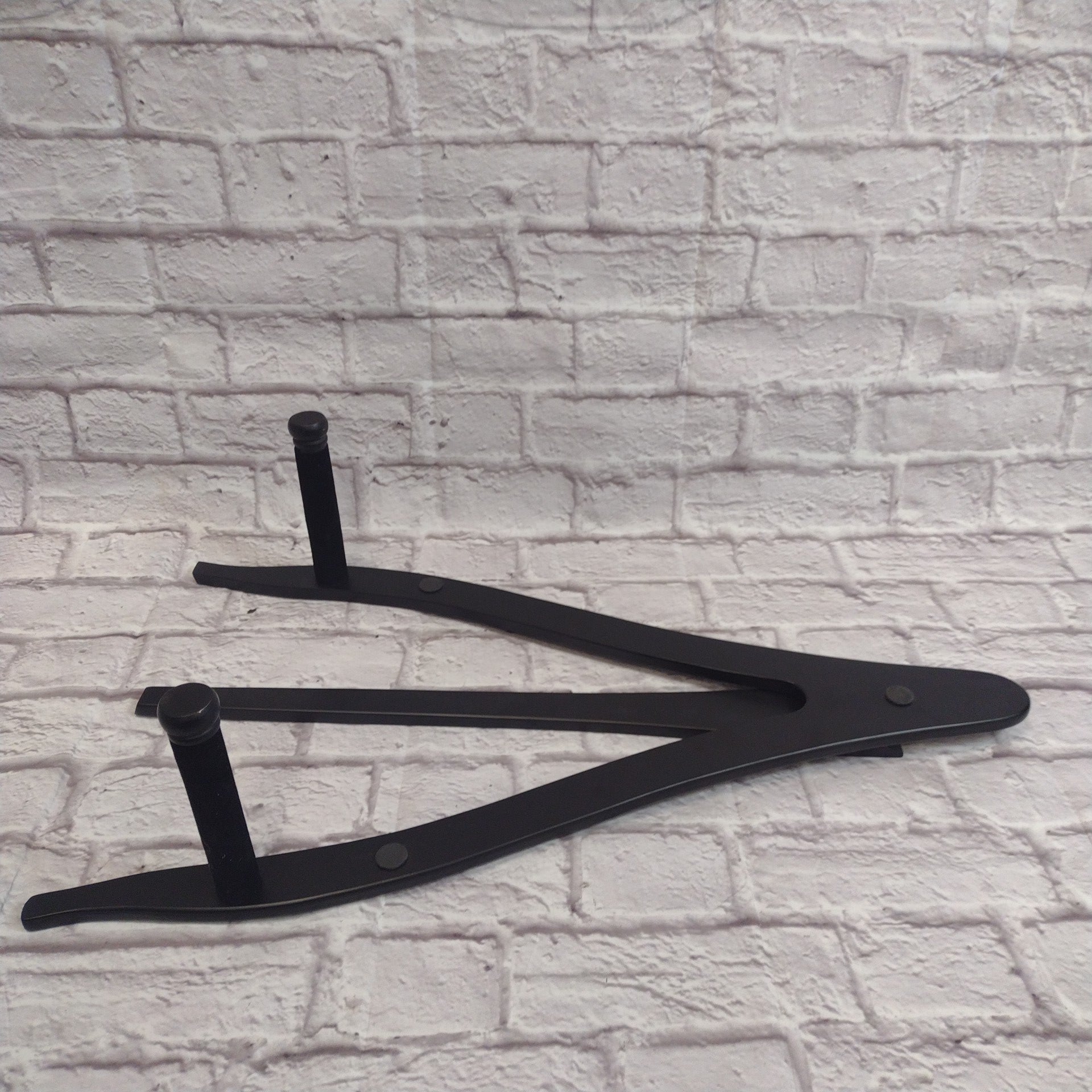 Unknown Wooden Guitar Stand