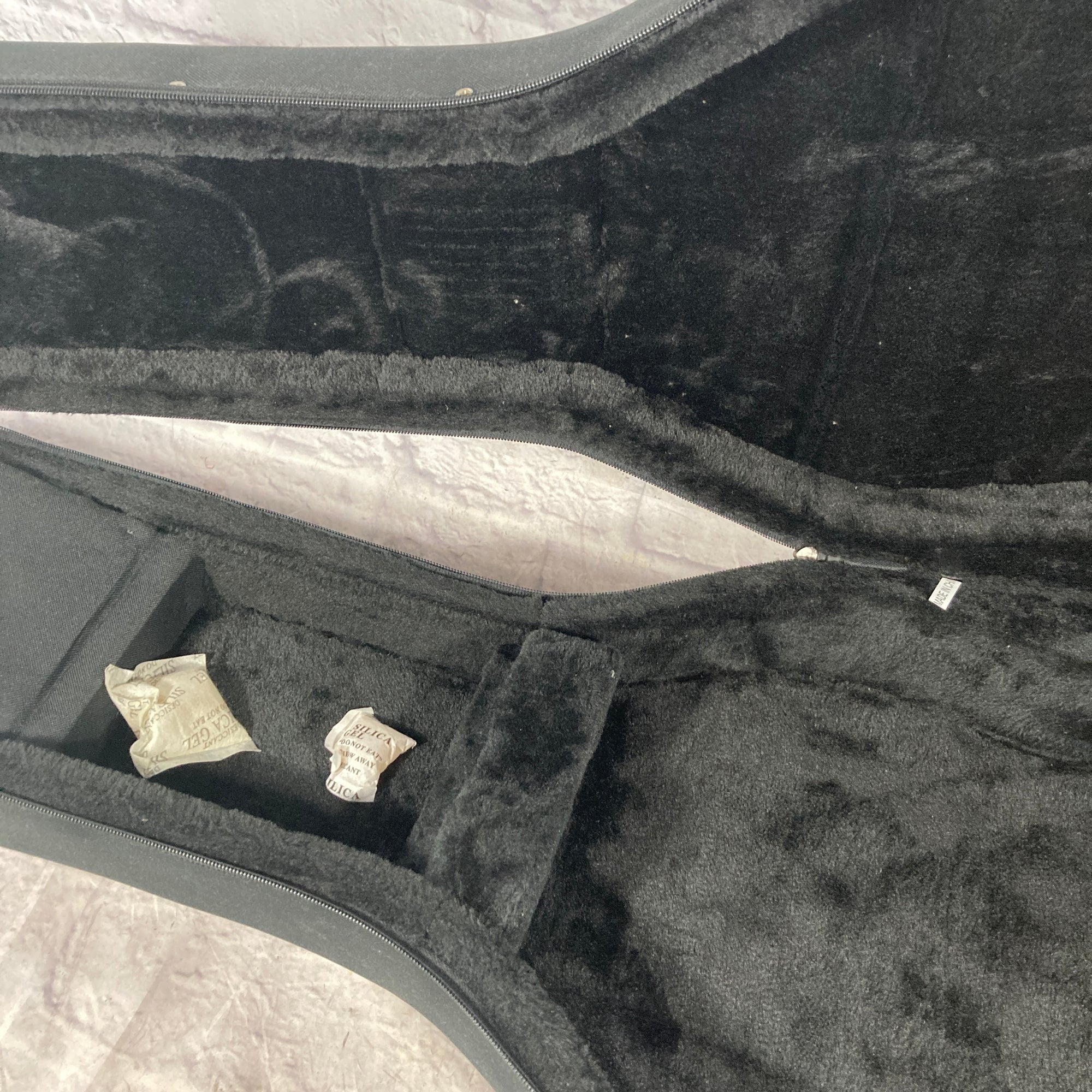 Unknown Black Classical Guitar Case