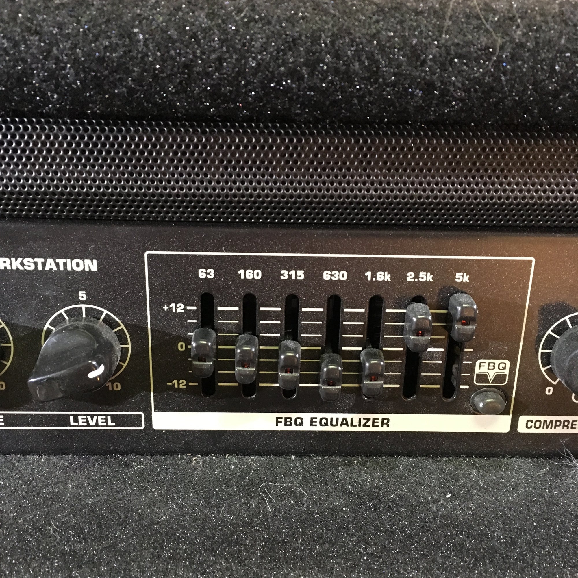 Behringer Ultrabass BXL3000 Bass Combo - Evolution Music