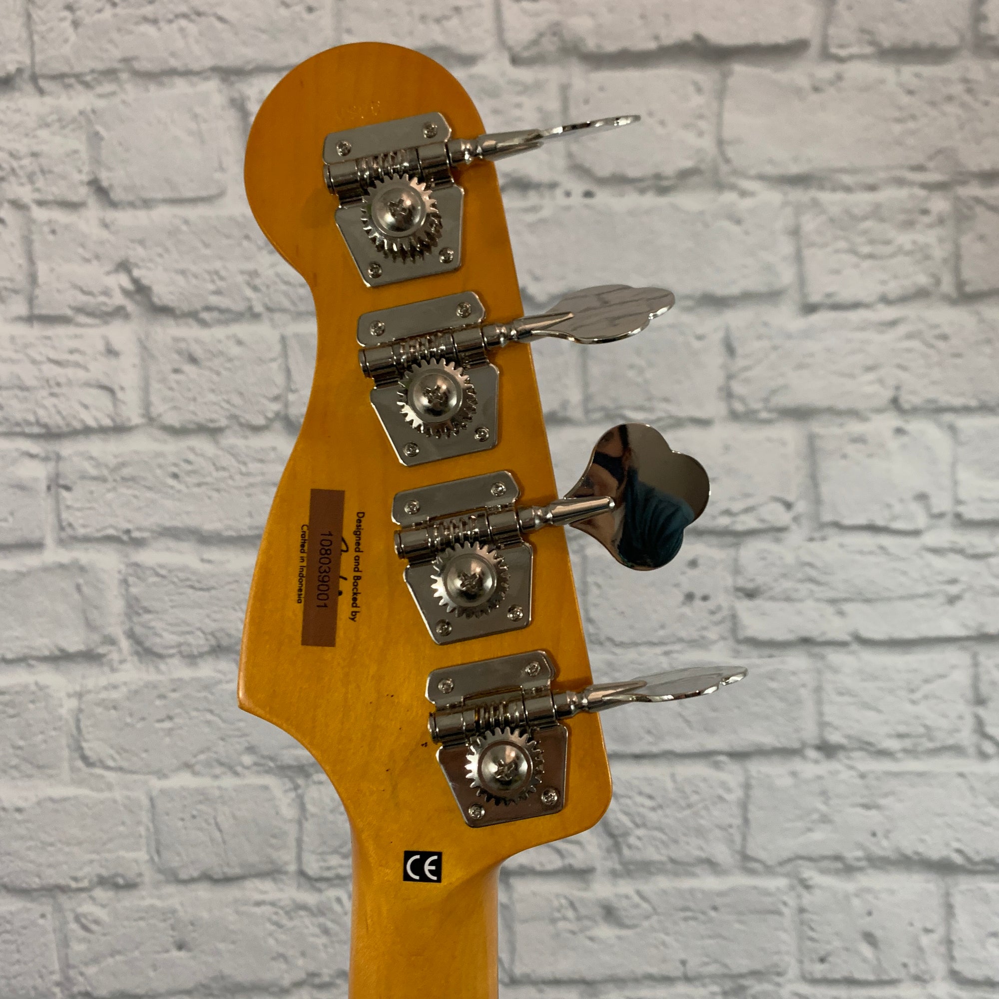 Squier Classic Vibe '60s Precision Bass - 3 Color Sunburst