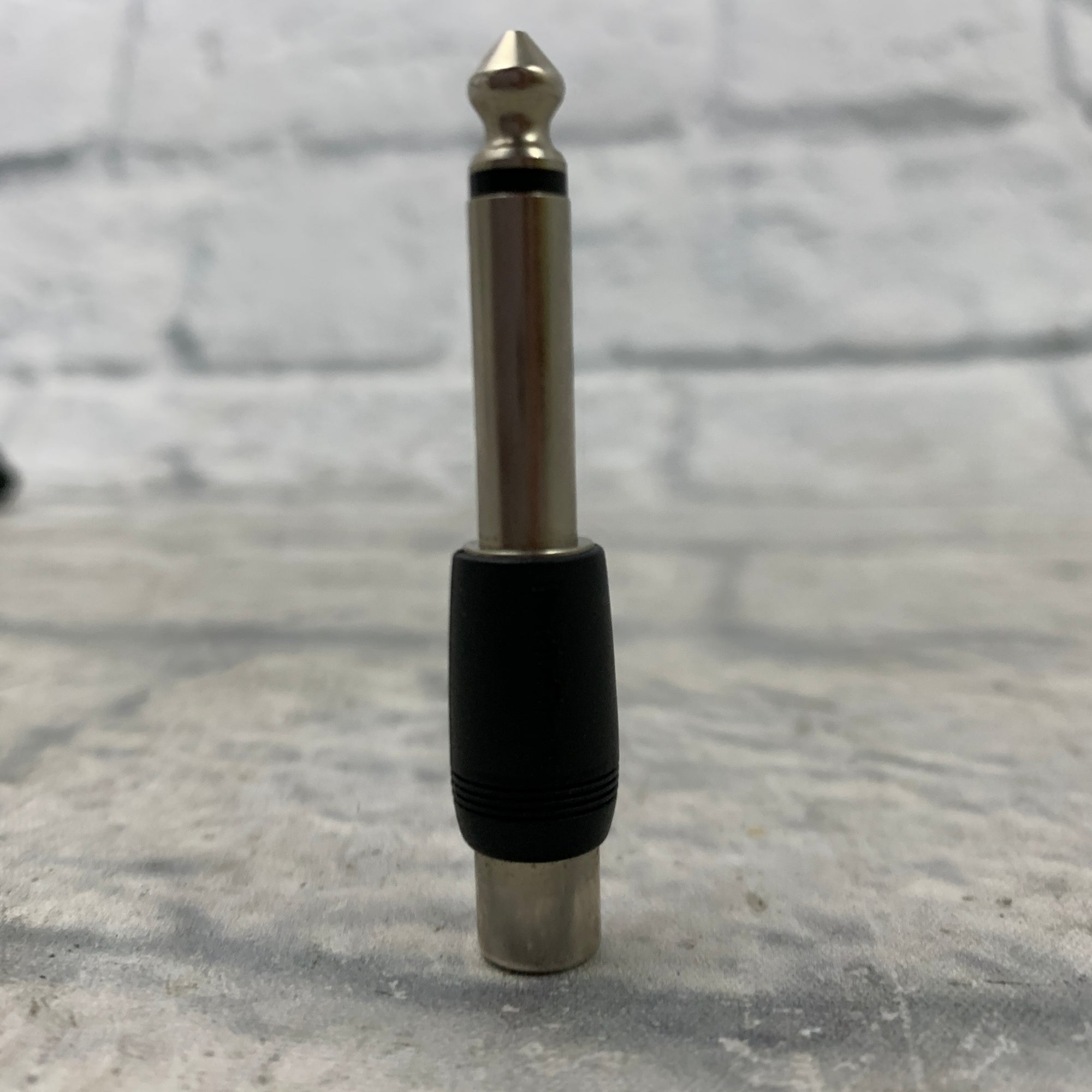 RadioShack RCA to 1/4" TS Adapter