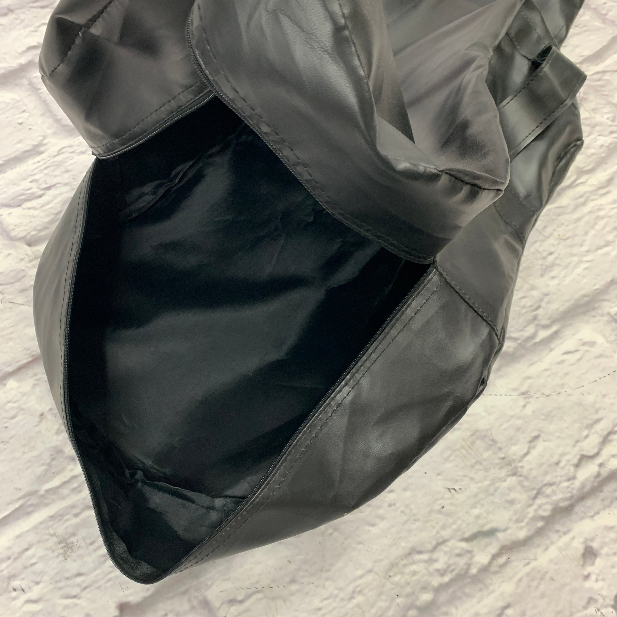 Unknown Thin Leather Acoustic Guitar Gig Bag