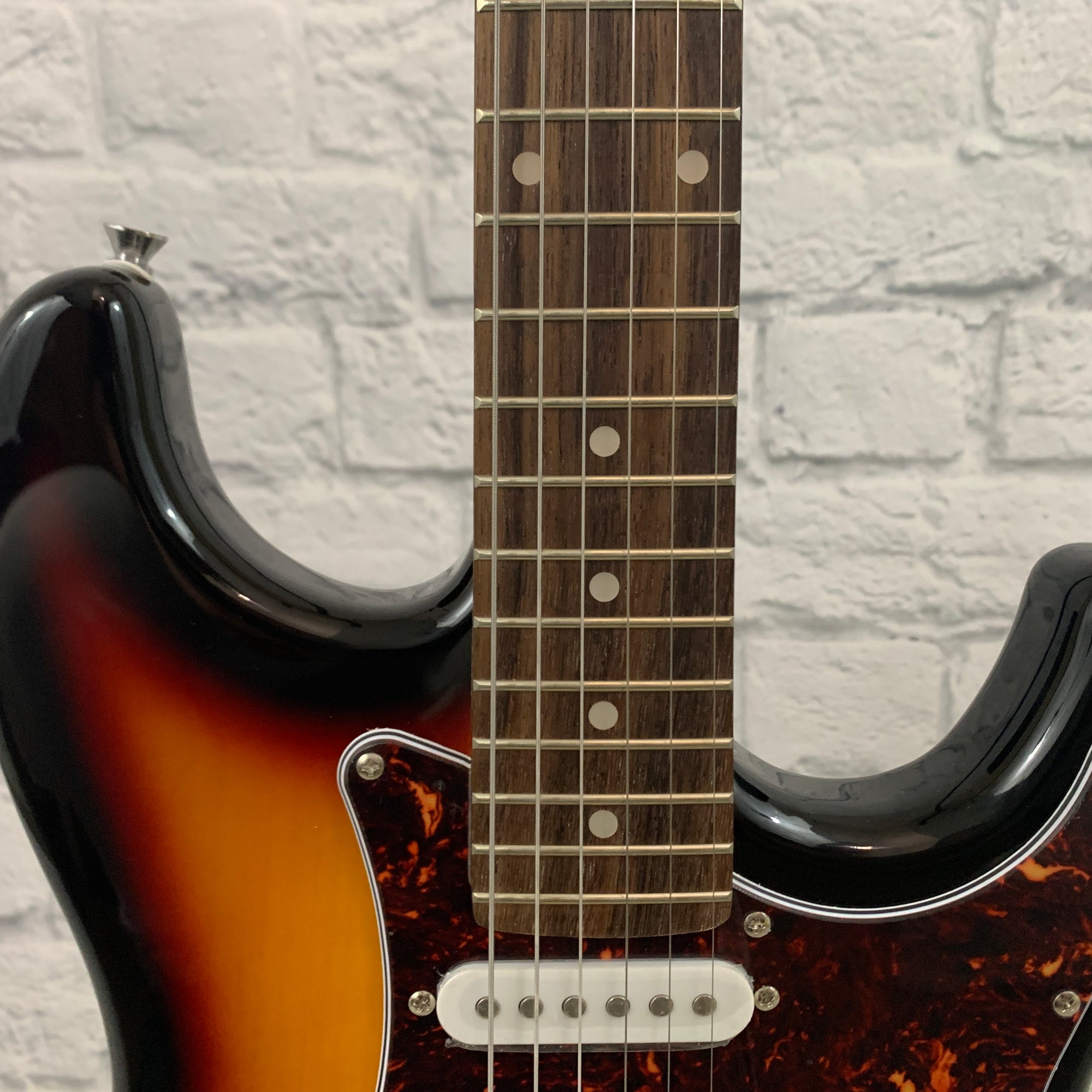 Nashville Guitar Works 130 Double Cutaway - Sunburst, Rosewood Fretboard