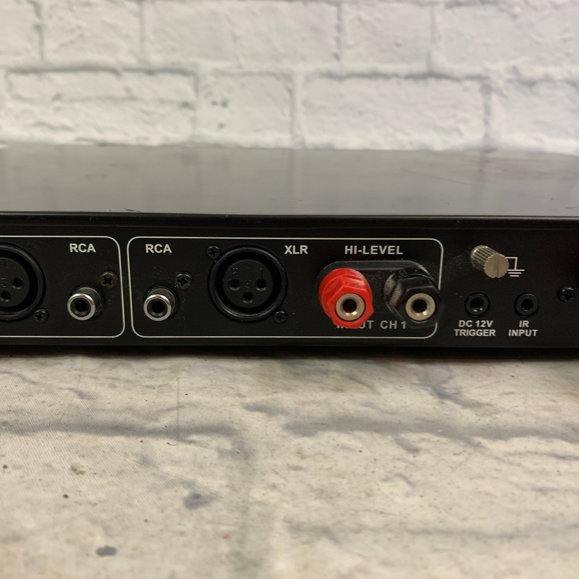 Earthquake Music XJ-600R Dual-Input Mono Block AS IS