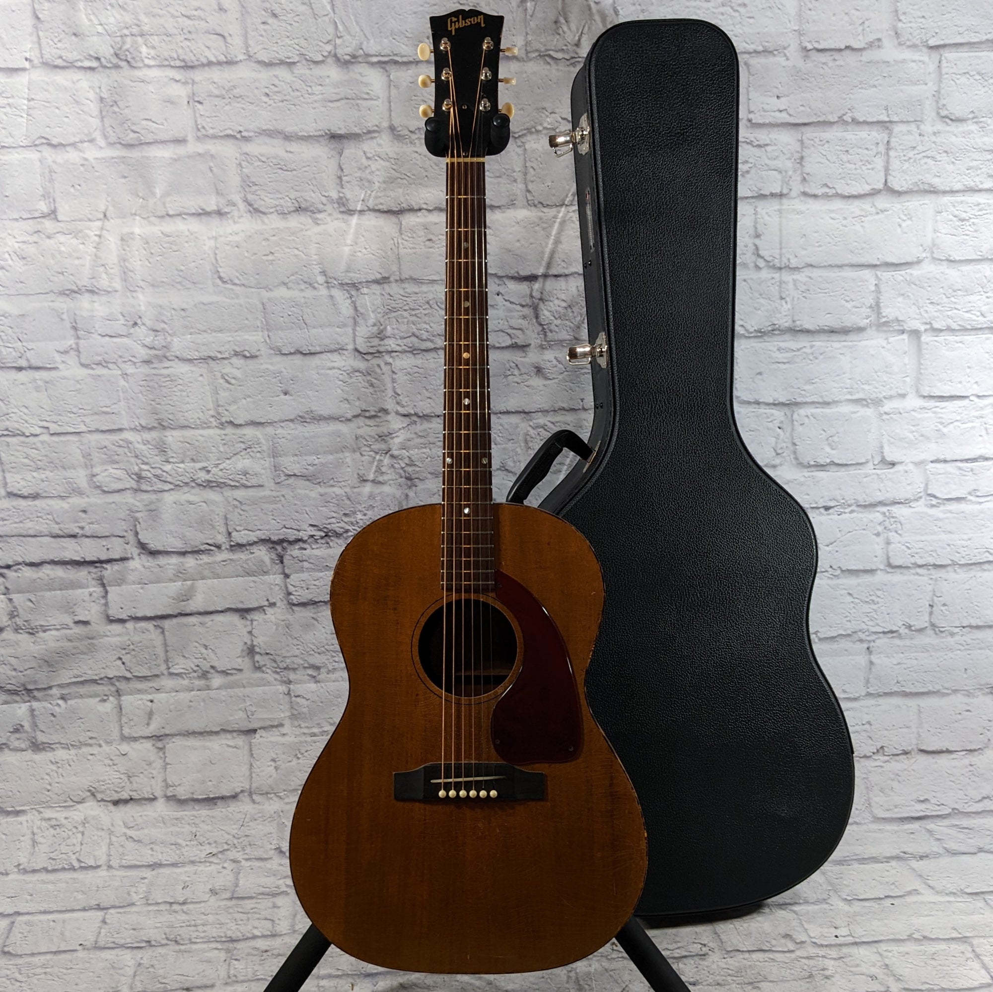 Gibson 1968 LG-0 Acoustic Guitar w/ Case