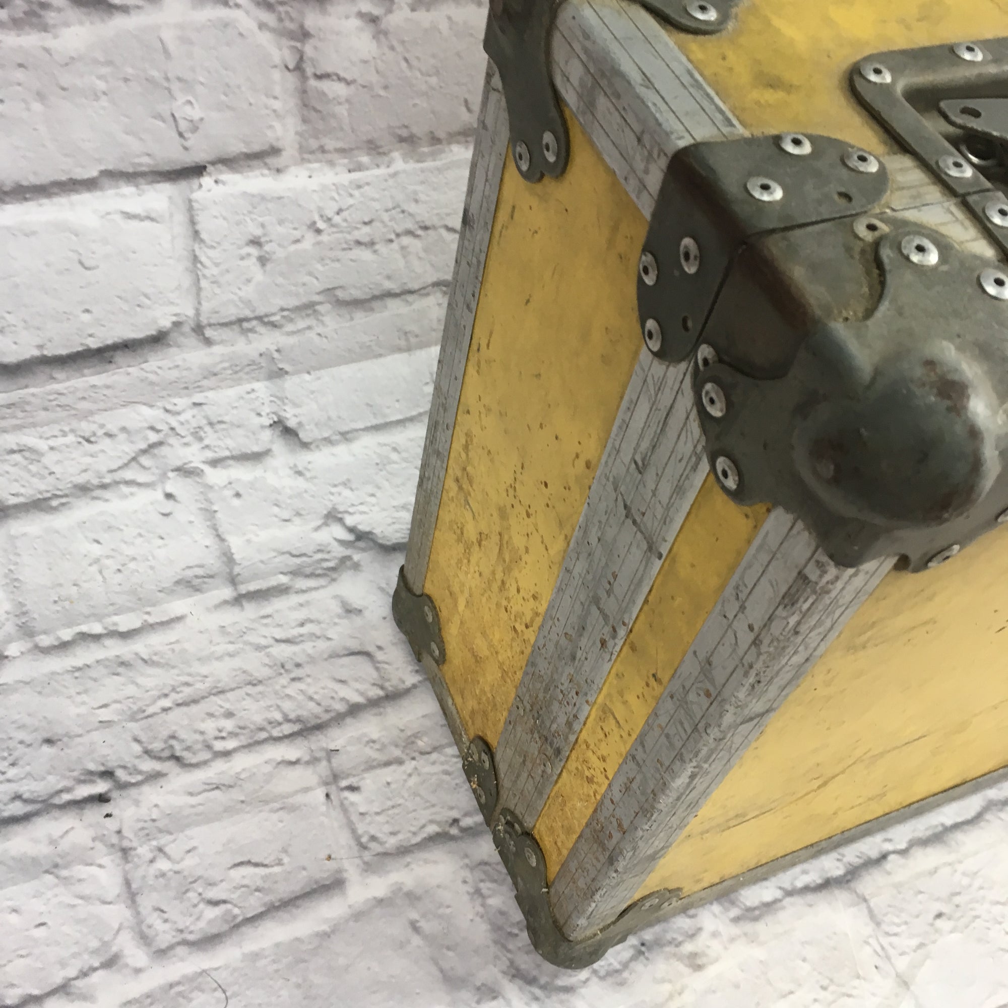 R&R ATA Road Case 23 x 15 x 8