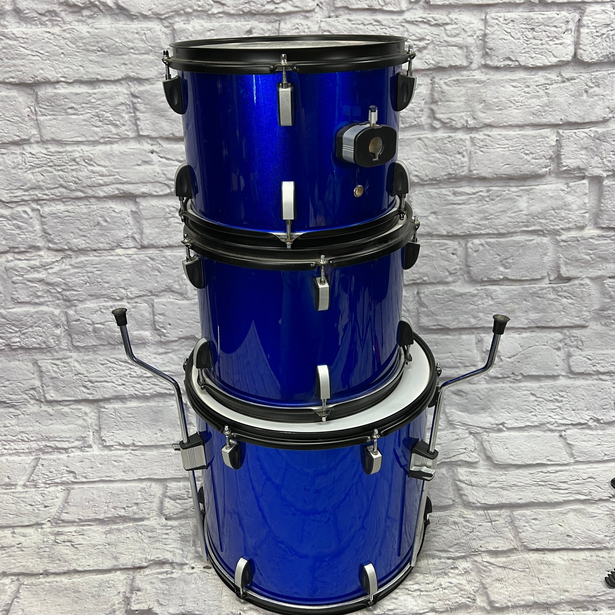 Gammon Percussion 12 13 16 22 Drum Kit w Cymbals and Hardware