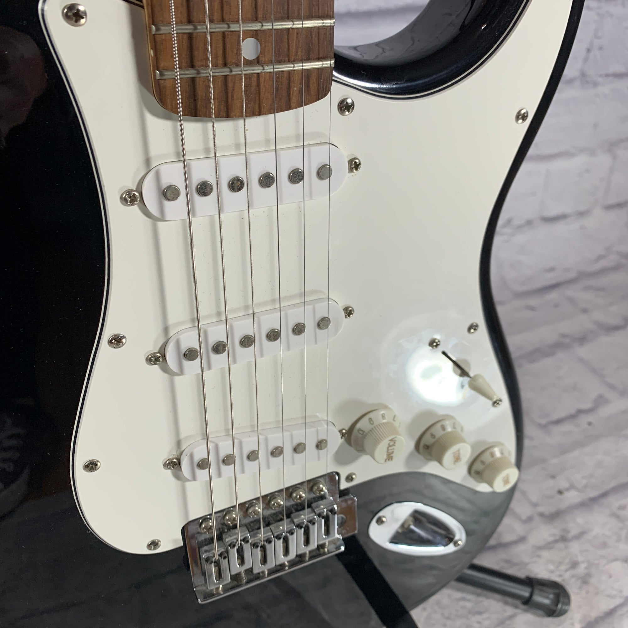 Squier Strat Electric Guitar w/ fret sprout